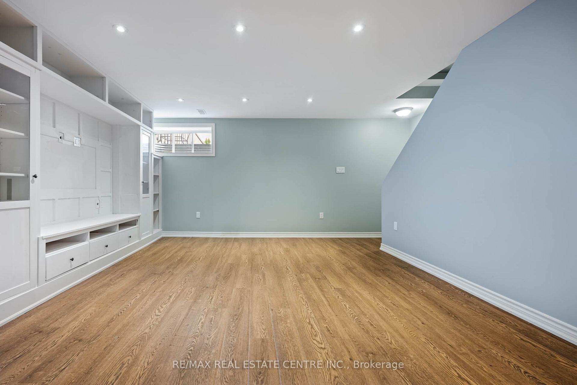 Photo 32 of 19 Laverty Crescent, Orangeville — HOMEH