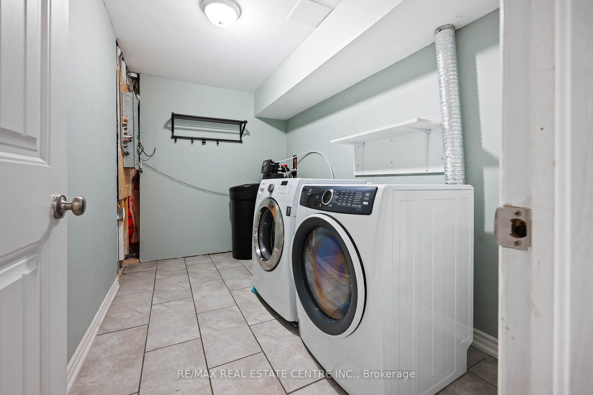 Photo 35 of 19 Laverty Crescent, Orangeville — HOMEH