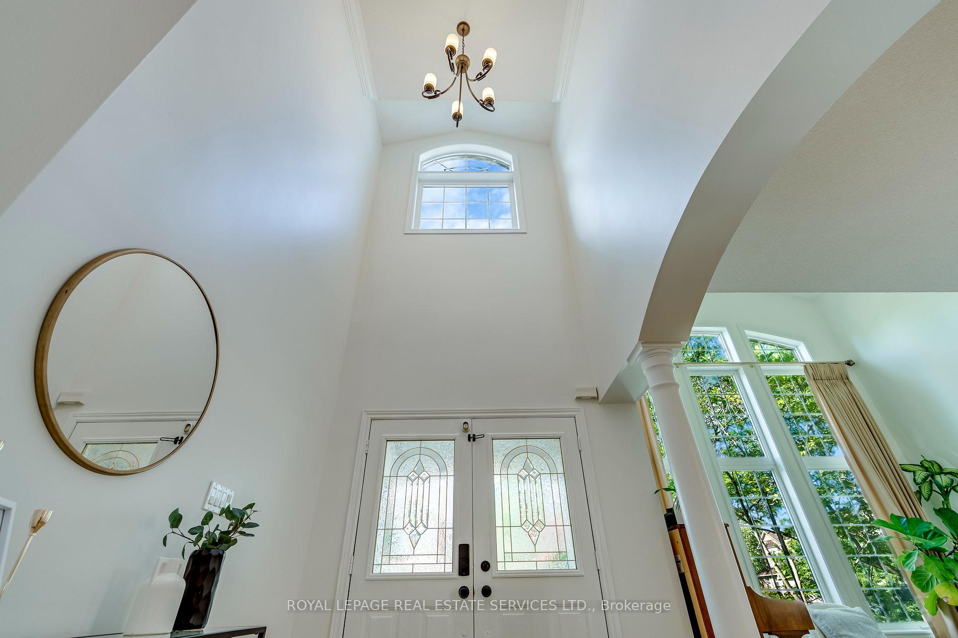 Photo 5 of 2346 Salcome Drive, Oakville, Joshua Creek — HOMEH
