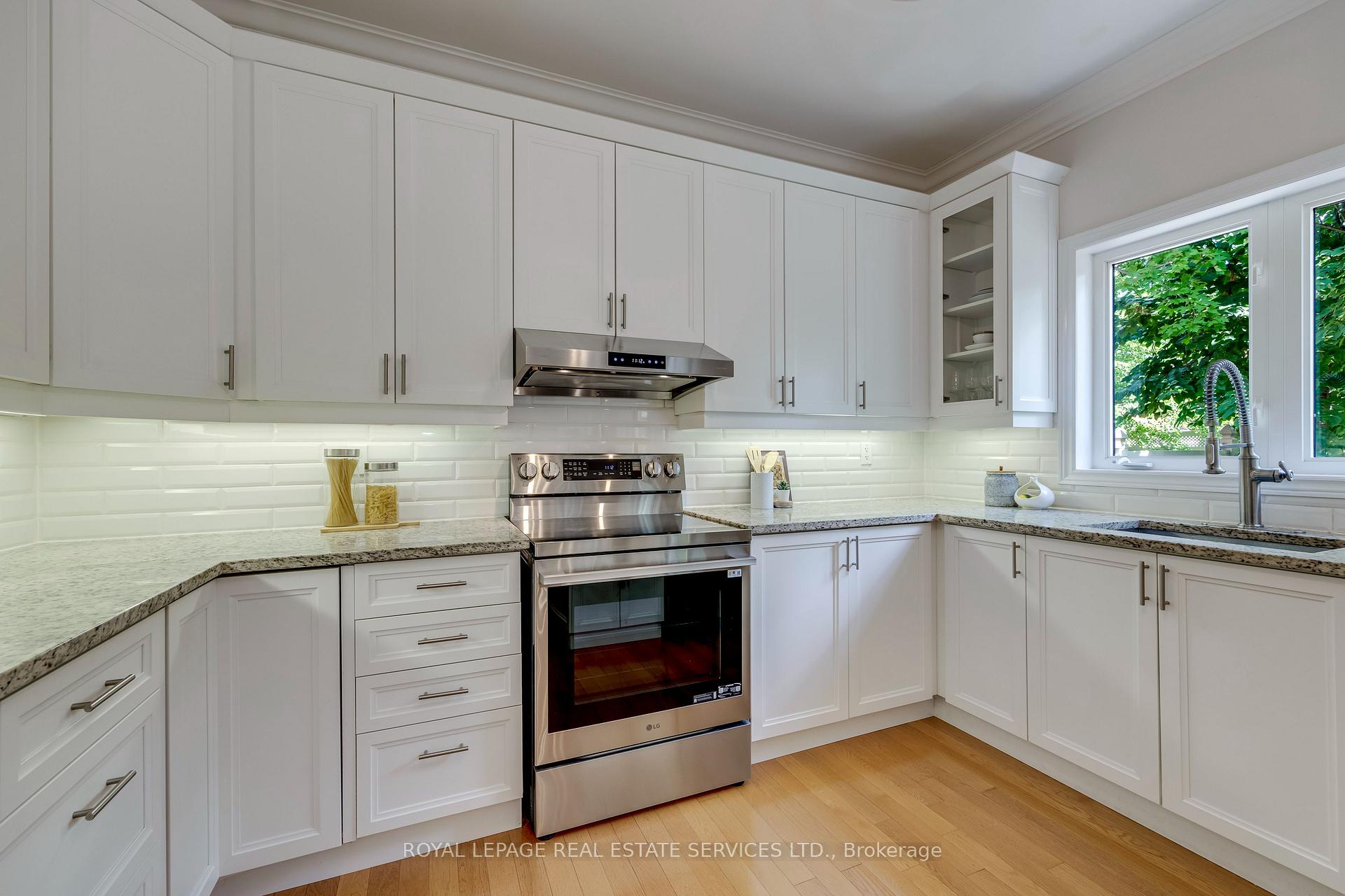Photo 16 of 2346 Salcome Drive, Oakville, Joshua Creek — HOMEH