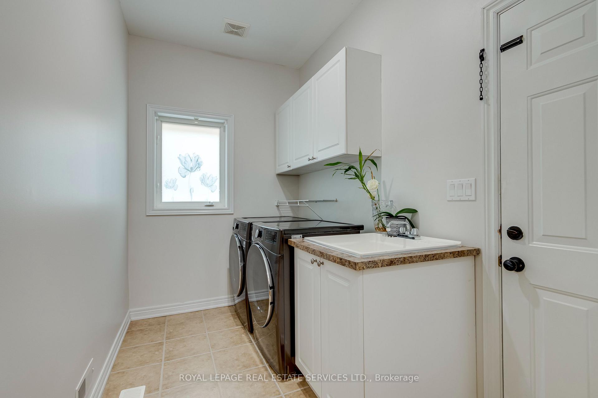 Photo 18 of 2346 Salcome Drive, Oakville, Joshua Creek — HOMEH