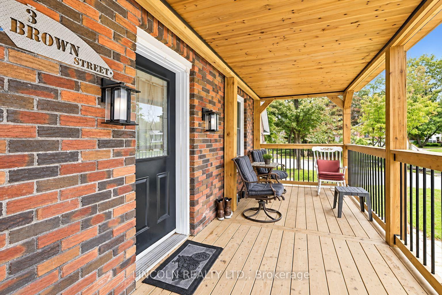 Photo 4 of 3 Brown Street, Clarington, Bowmanville — HOMEH