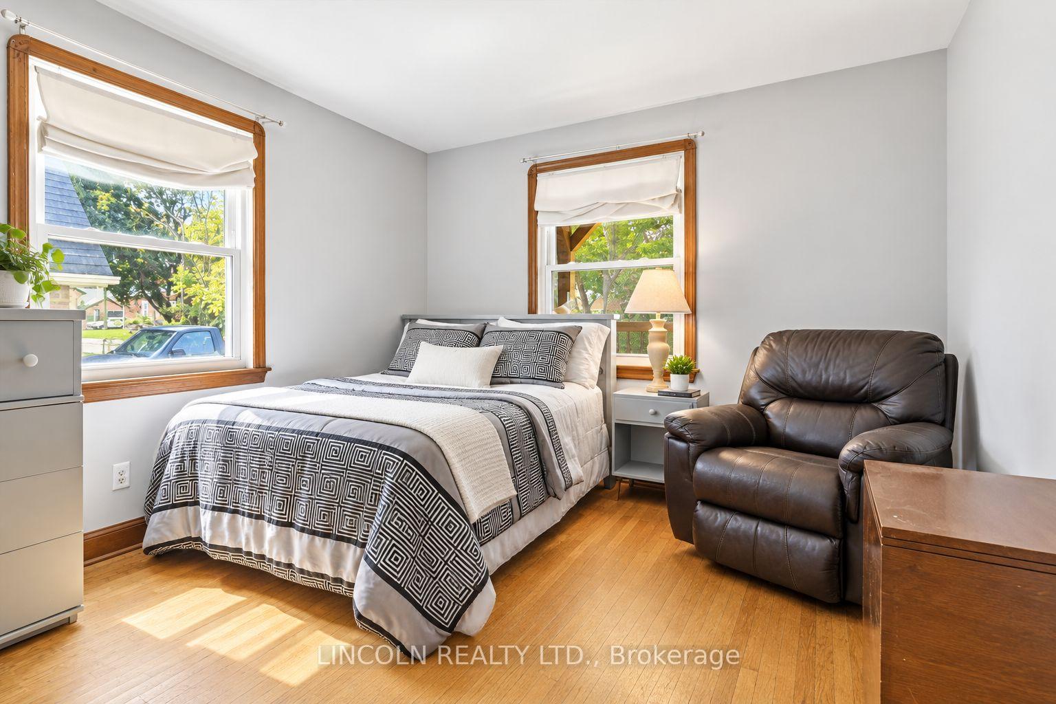 Photo 13 of 3 Brown Street, Clarington, Bowmanville — HOMEH