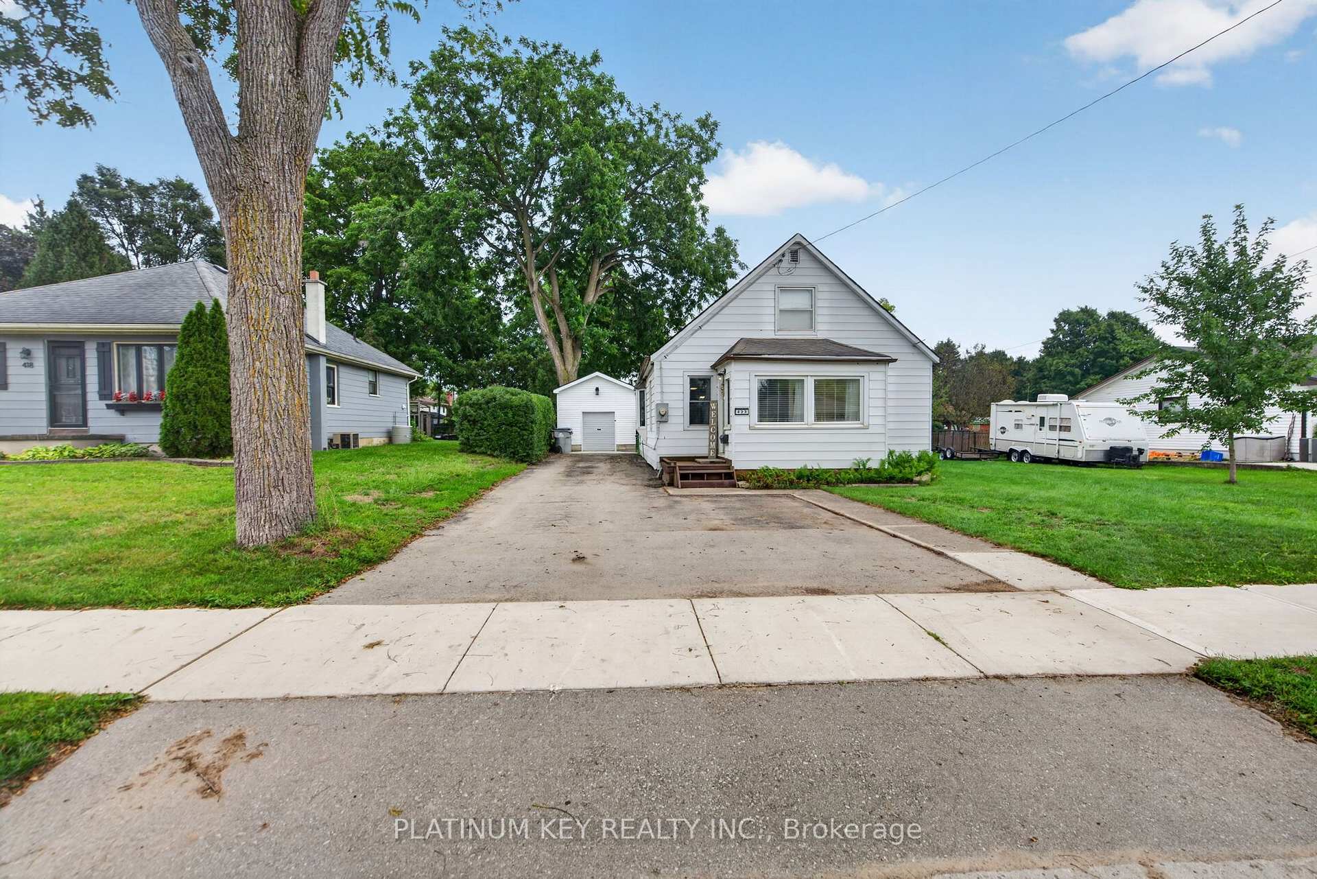 Photo of 422 Metcalfe Street W