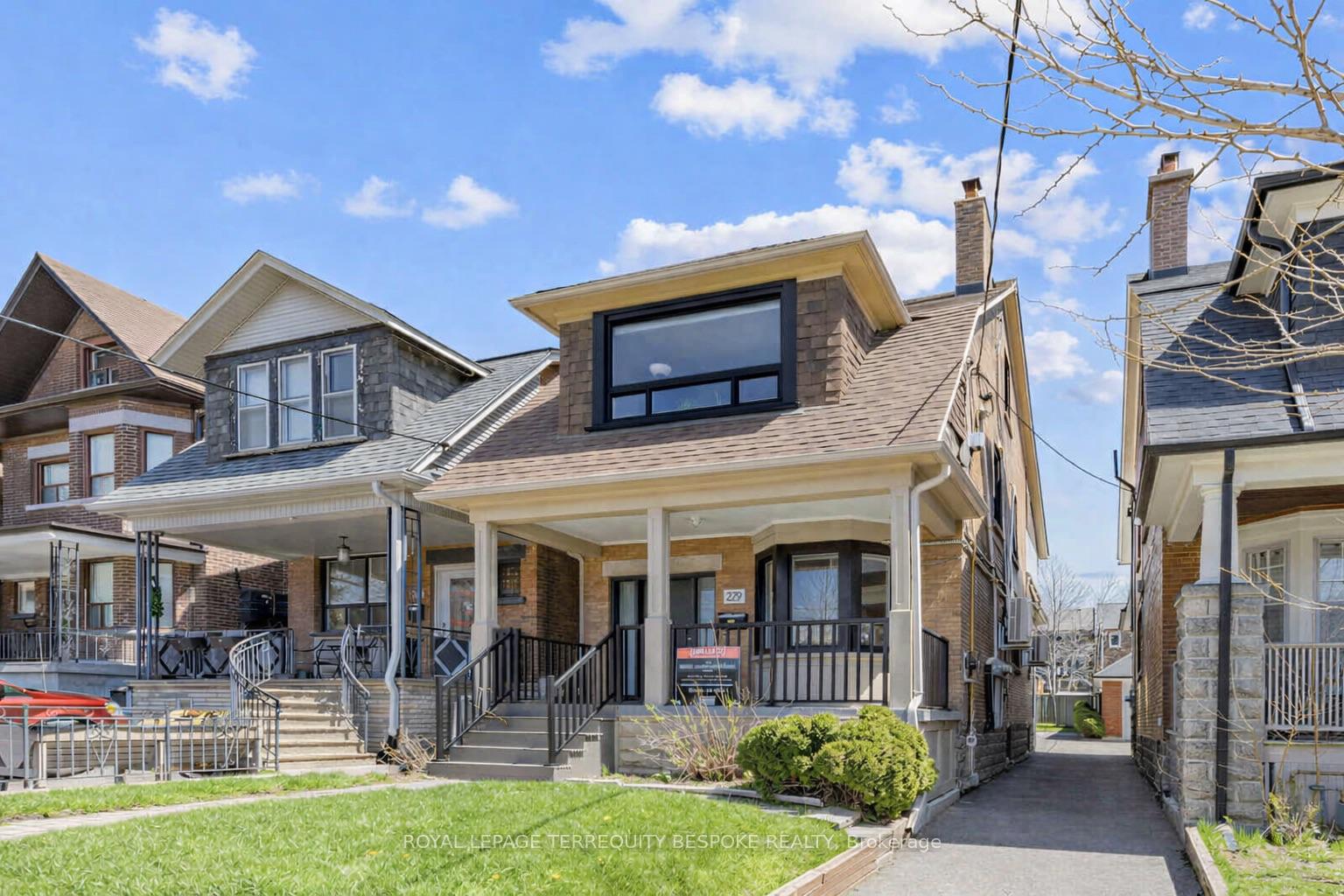 Photo of 279 Lauder Avenue