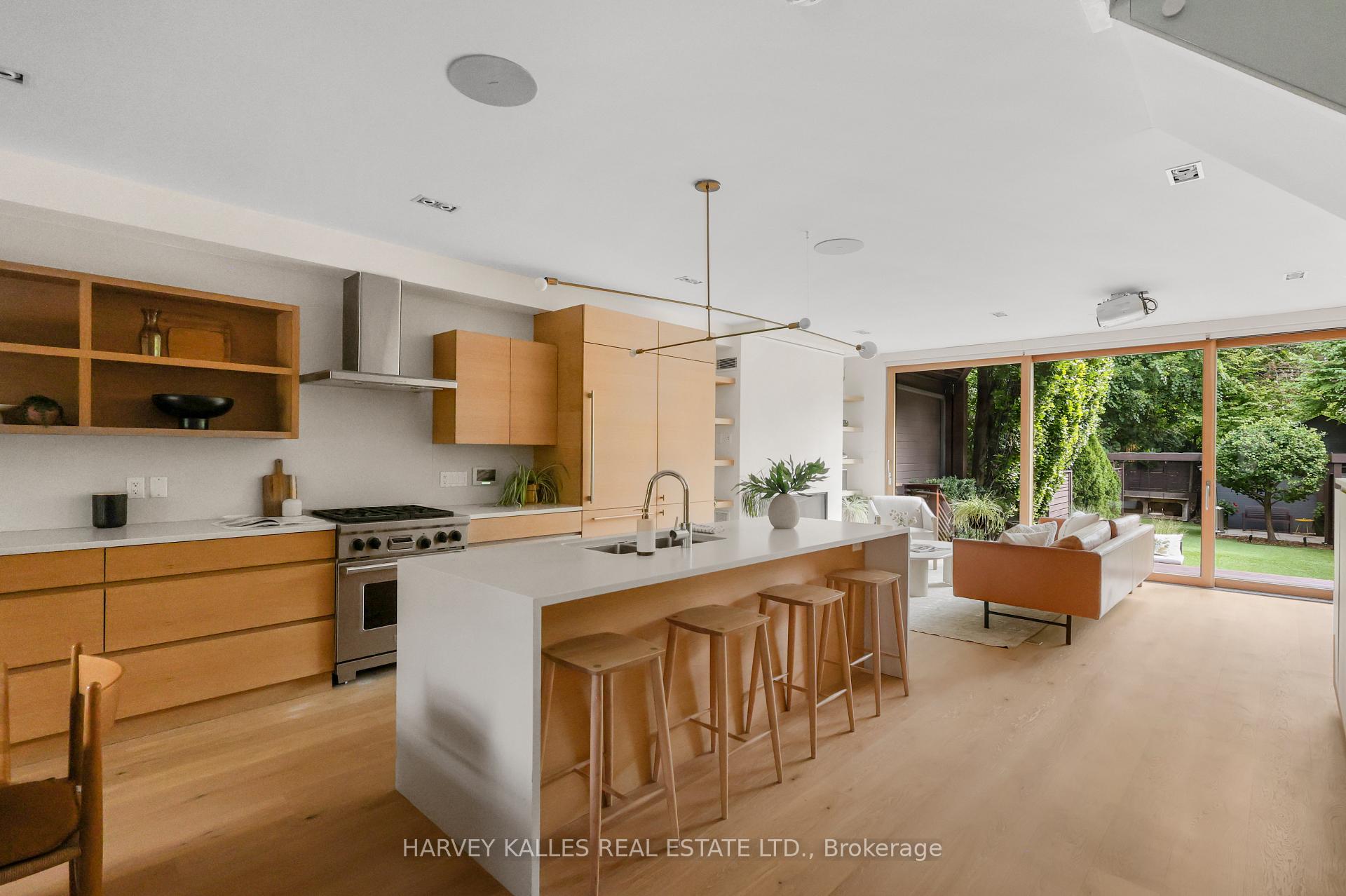 Photo 8 of 497 Palmerston Boulevard, Toronto, Palmerston-Little Italy — HOMEH