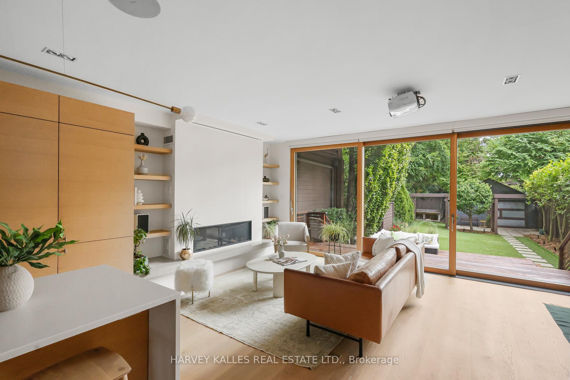 Photo 12 of 497 Palmerston Boulevard, Toronto, Palmerston-Little Italy — HOMEH