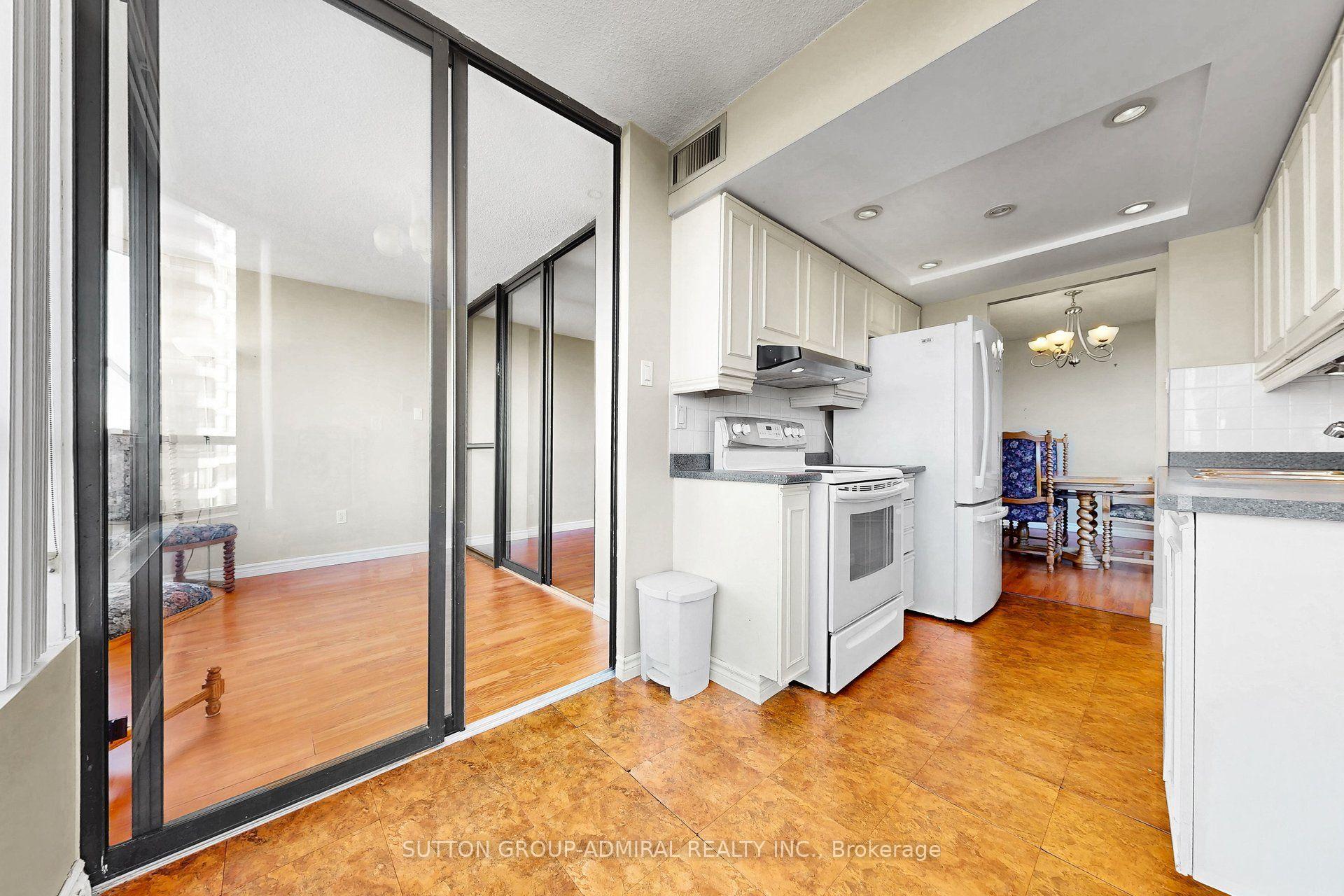 Photo 13 of Unit 711, 7460 Bathurst Street, Vaughan, Brownridge — HOMEH