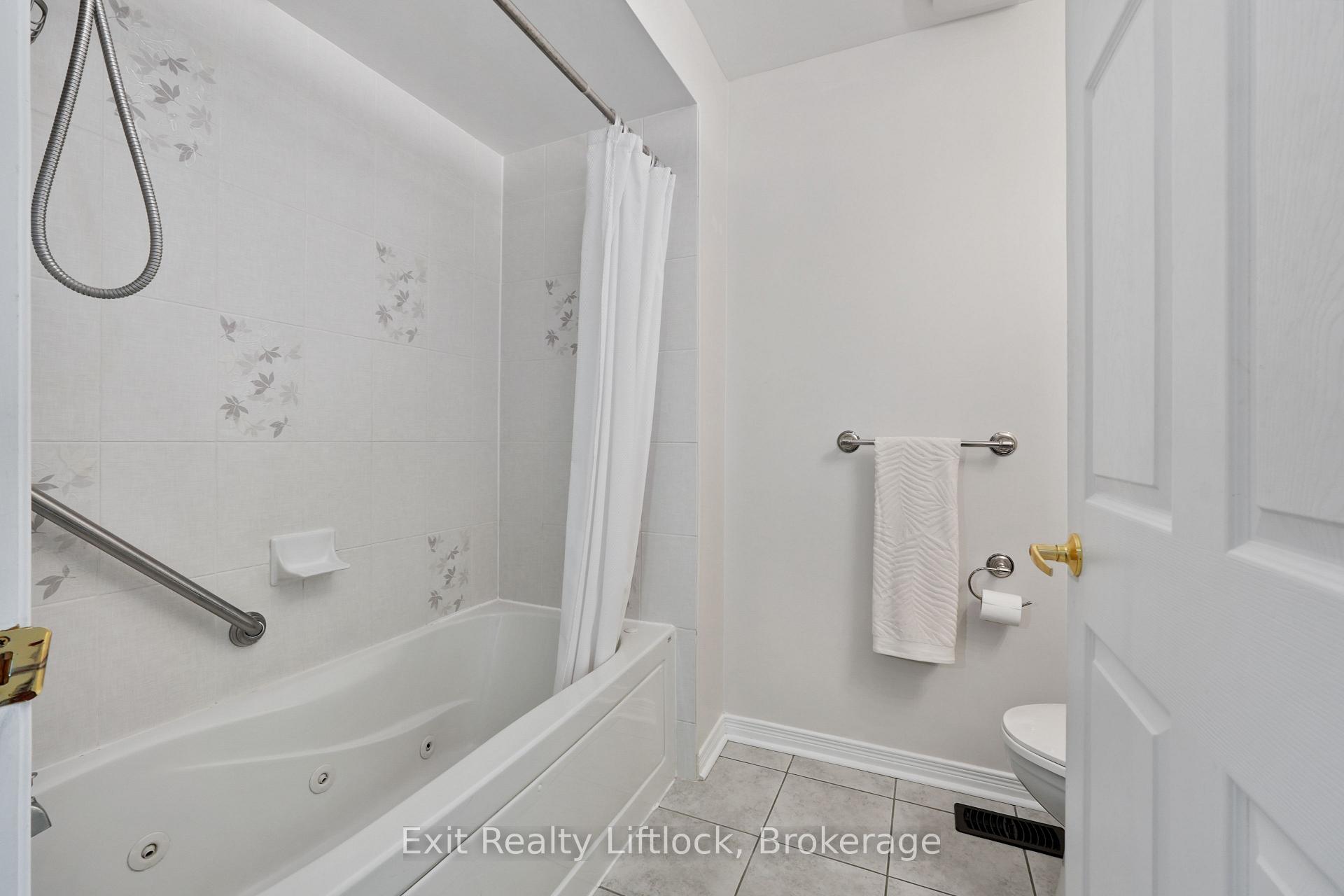 Photo 25 of 629 Tully Crescent, Peterborough, Monaghan Ward 2 — HOMEH