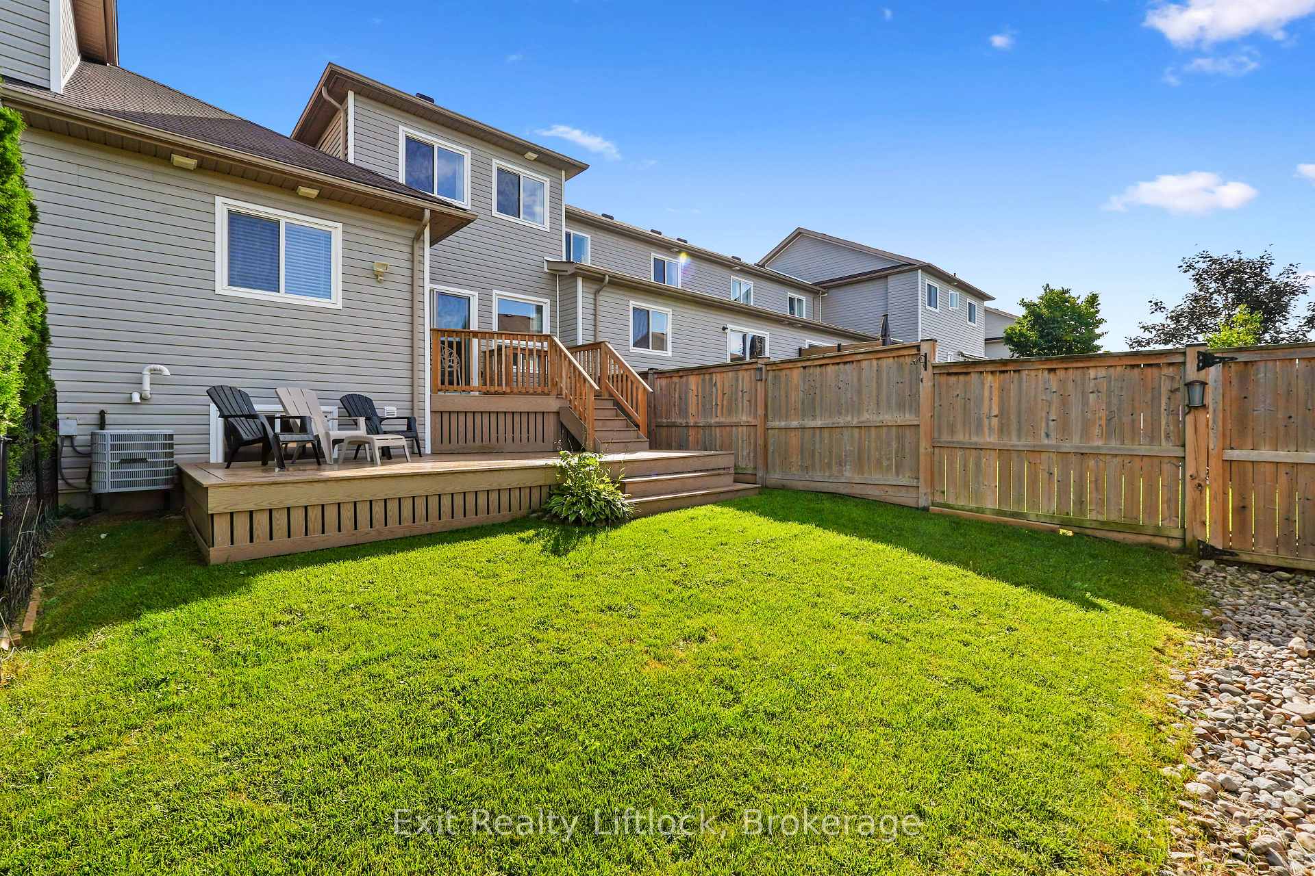 Photo 40 of 629 Tully Crescent, Peterborough, Monaghan Ward 2 — HOMEH