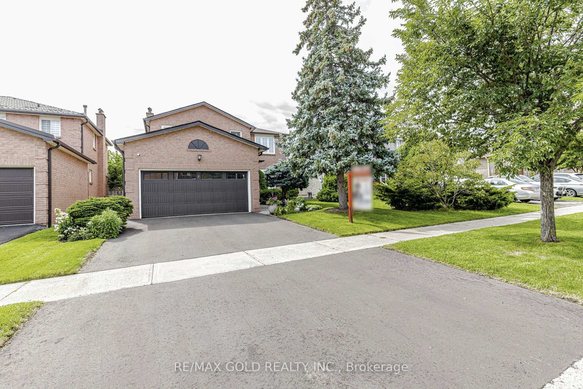Photo 4 of 51 Havelock Drive E, Brampton, Fletcher's Creek South — HOMEH