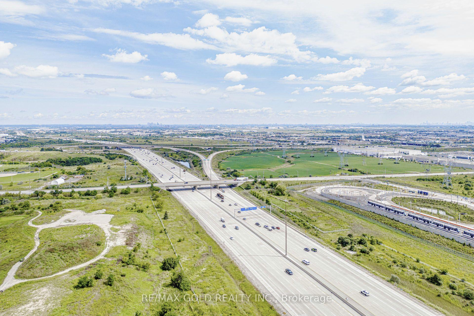 Photo 33 of 51 Havelock Drive E, Brampton, Fletcher's Creek South — HOMEH