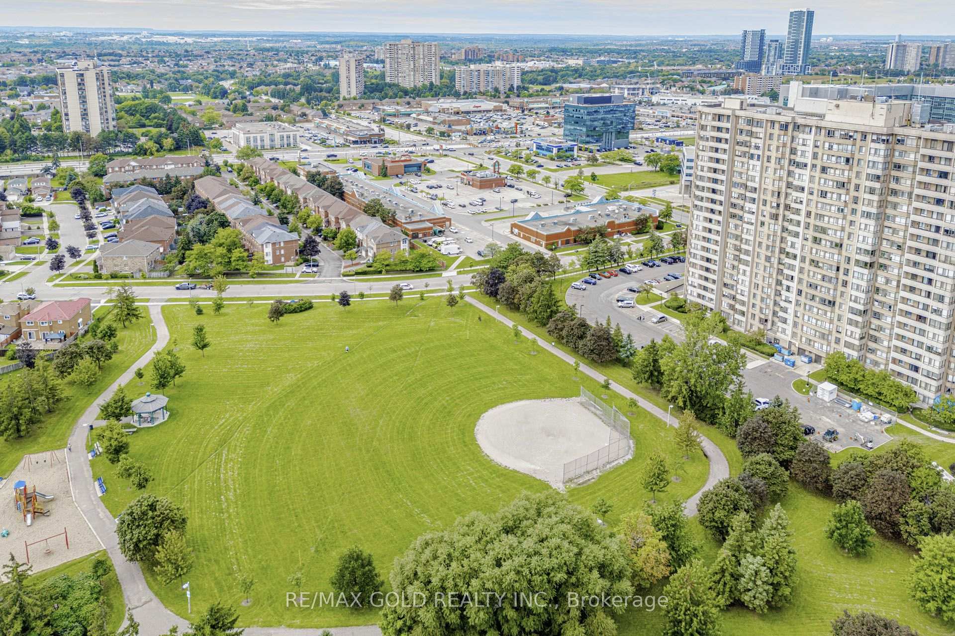 Photo 36 of 51 Havelock Drive E, Brampton, Fletcher's Creek South — HOMEH