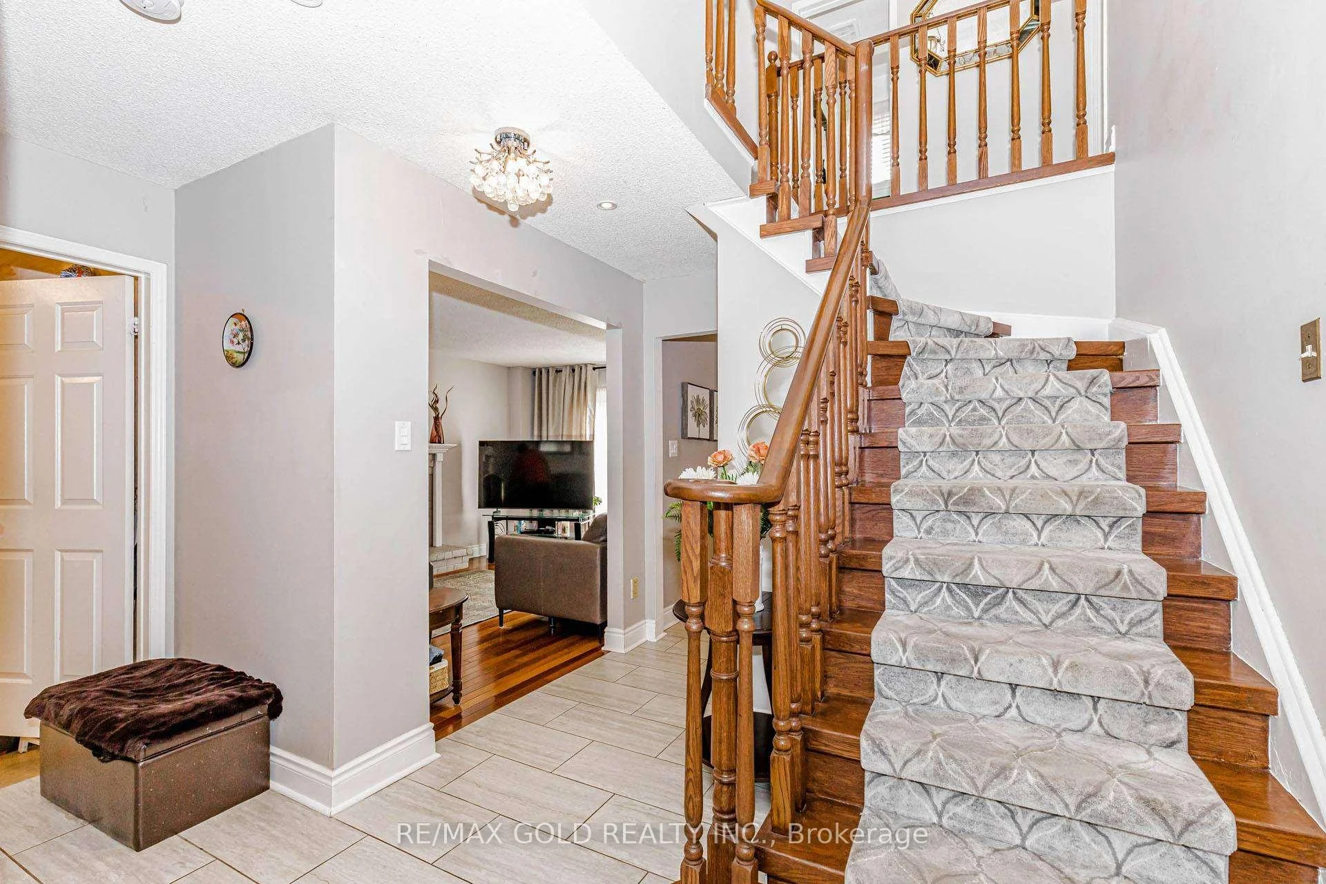 Photo 9 of 51 Havelock Drive E, Brampton, Fletcher's Creek South — HOMEH