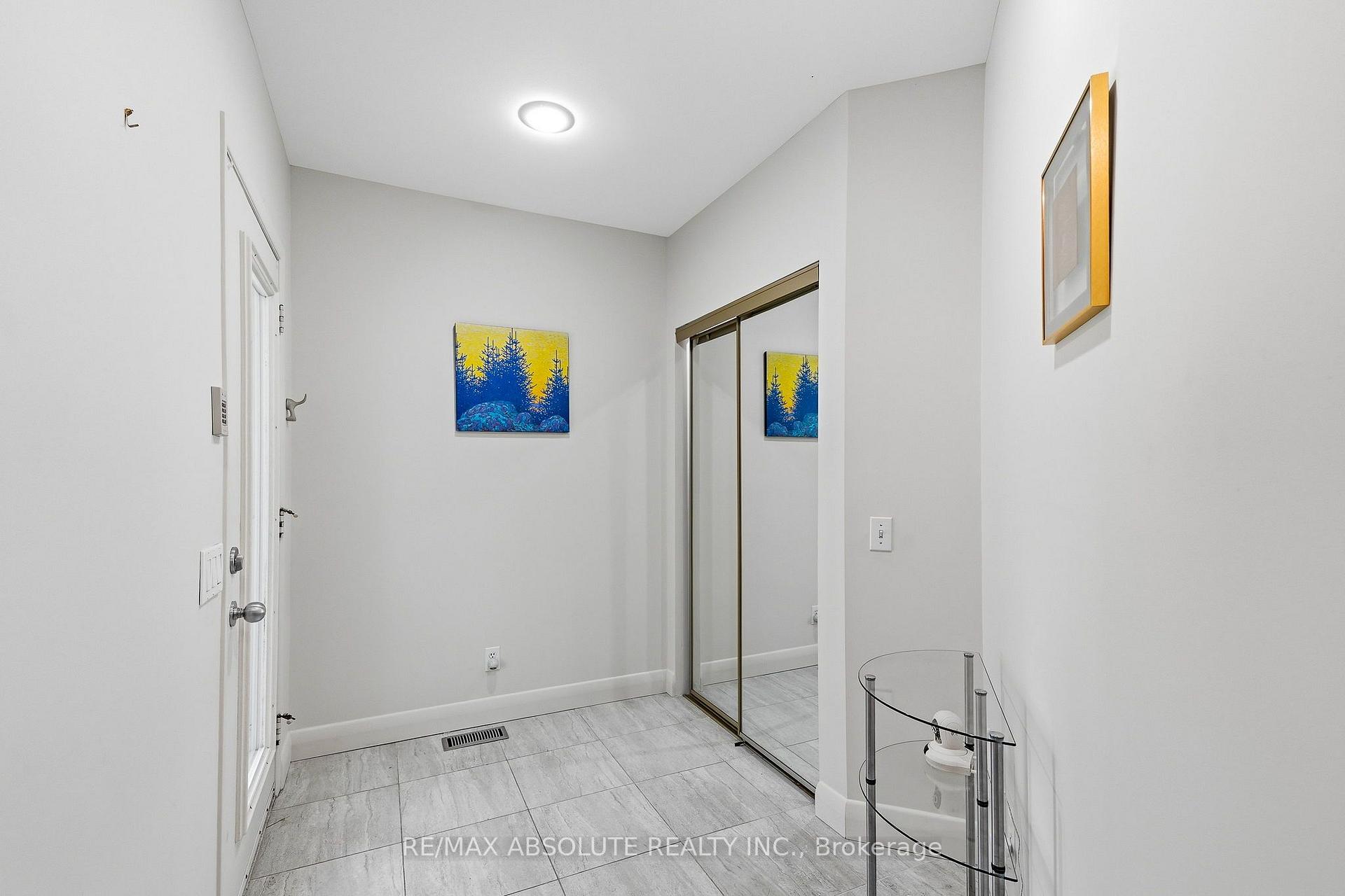 Photo 4 of 1645 Royal Orchard Drive, Ottawa, Cumberland Estates — HOMEH