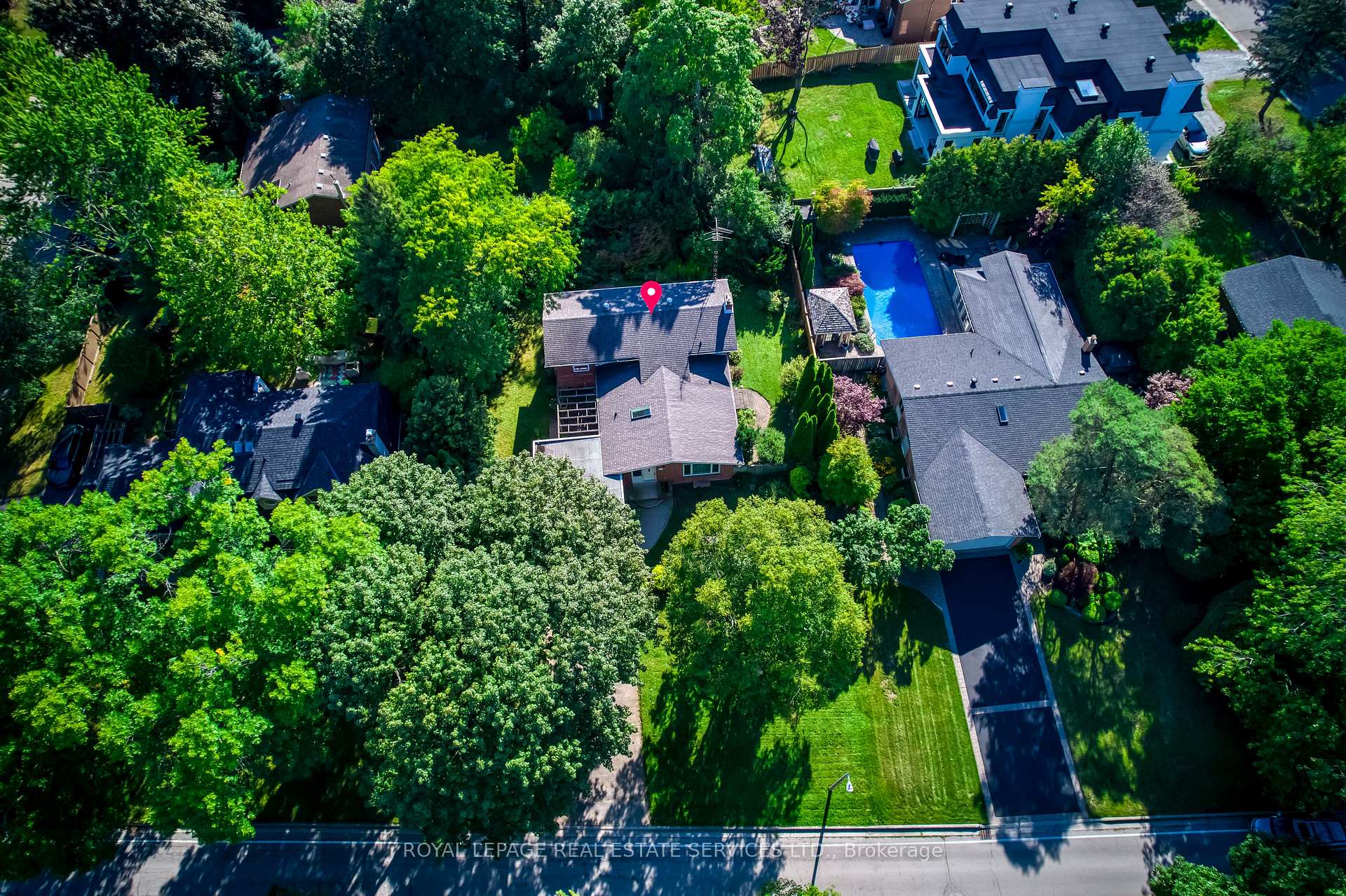 Photo 8 of 130 Solingate Drive, Oakville, Bronte — HOMEH