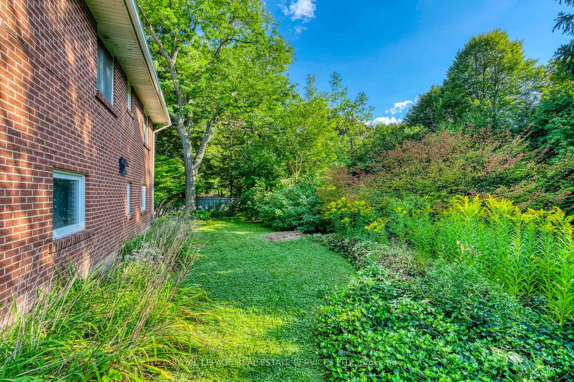 Photo 29 of 130 Solingate Drive, Oakville, Bronte — HOMEH