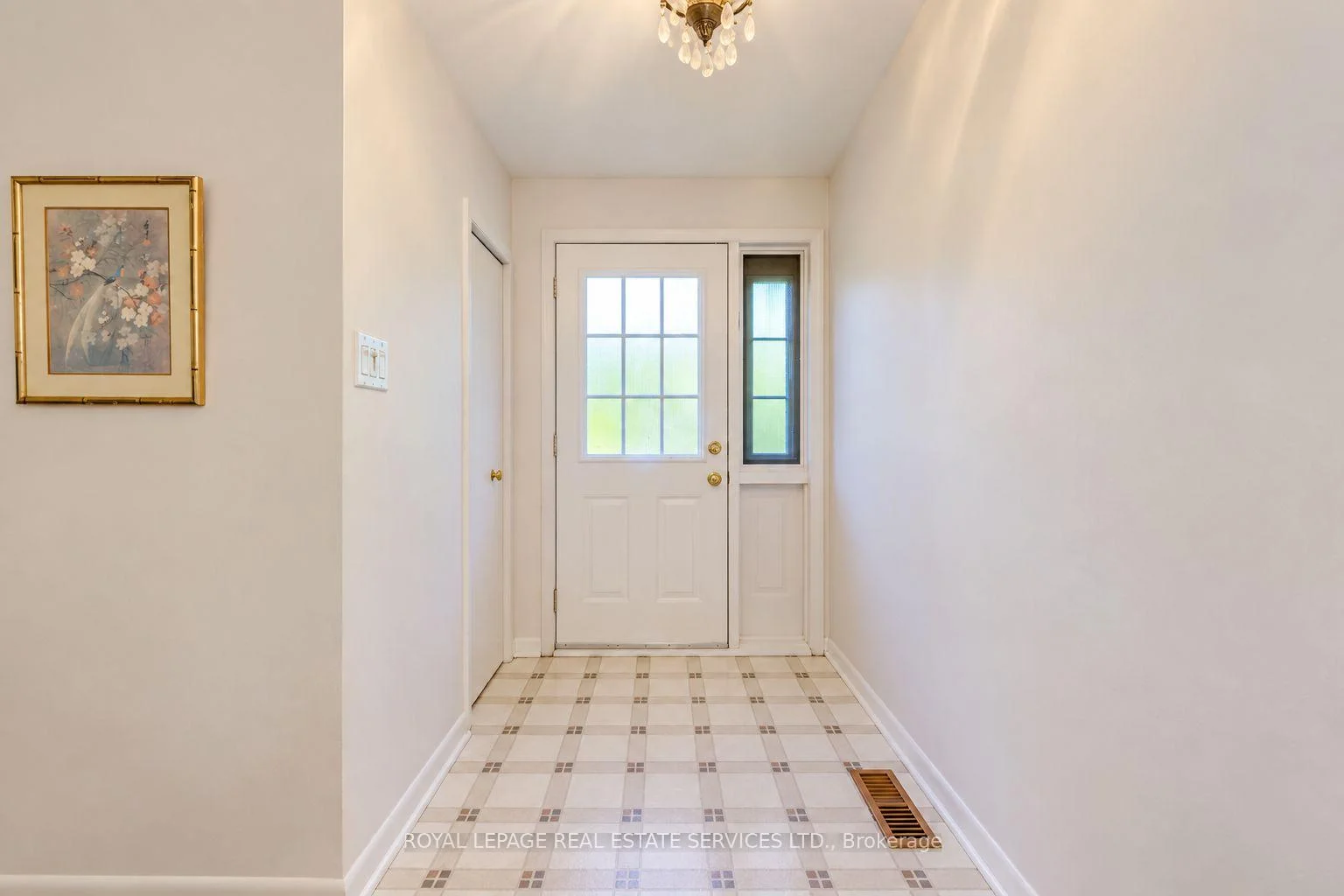 Photo 22 of 130 Solingate Drive, Oakville, Bronte — HOMEH
