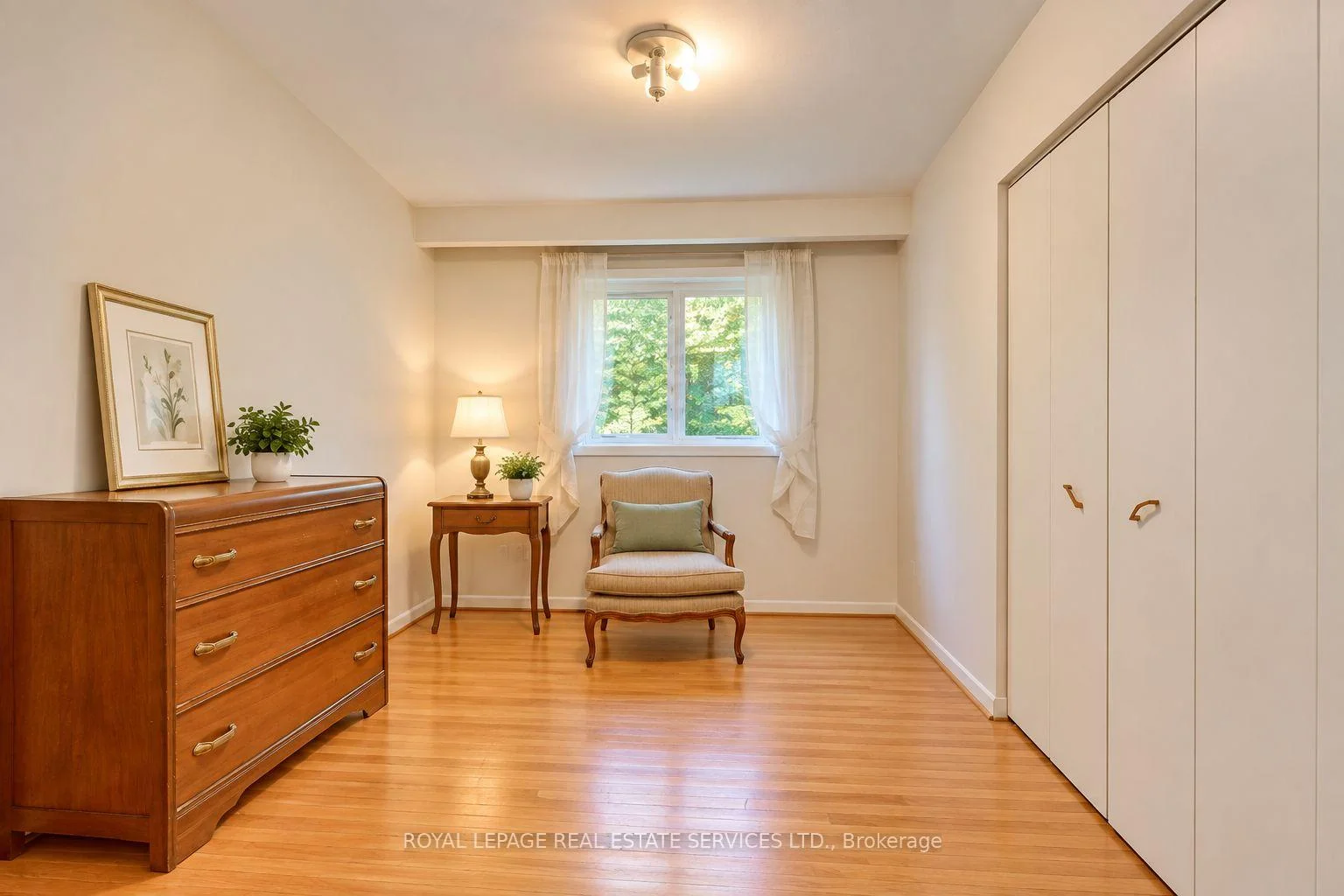 Photo 26 of 130 Solingate Drive, Oakville, Bronte — HOMEH