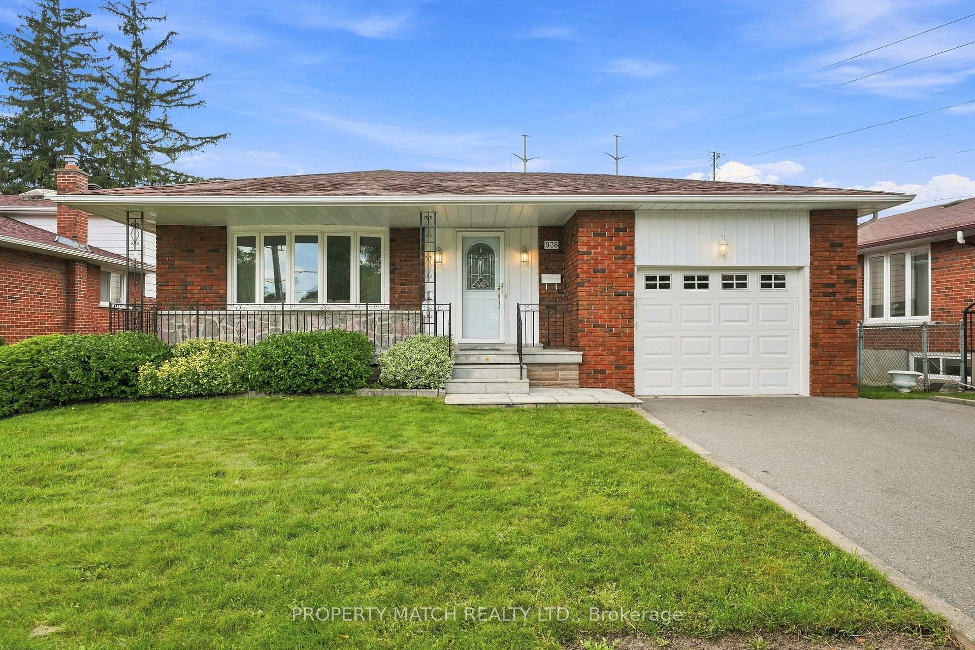 Front of 938 Scarborough Golf Club Road