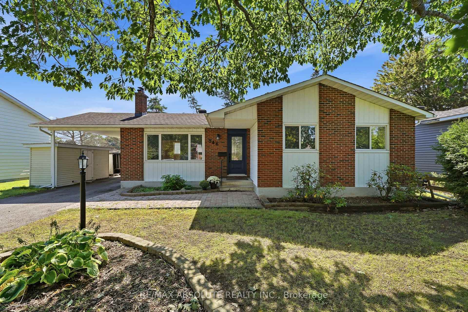 Photo 2 of 346 Galloway Drive, Ottawa, Bilberry Creek/Queenswood Heights — HOMEH