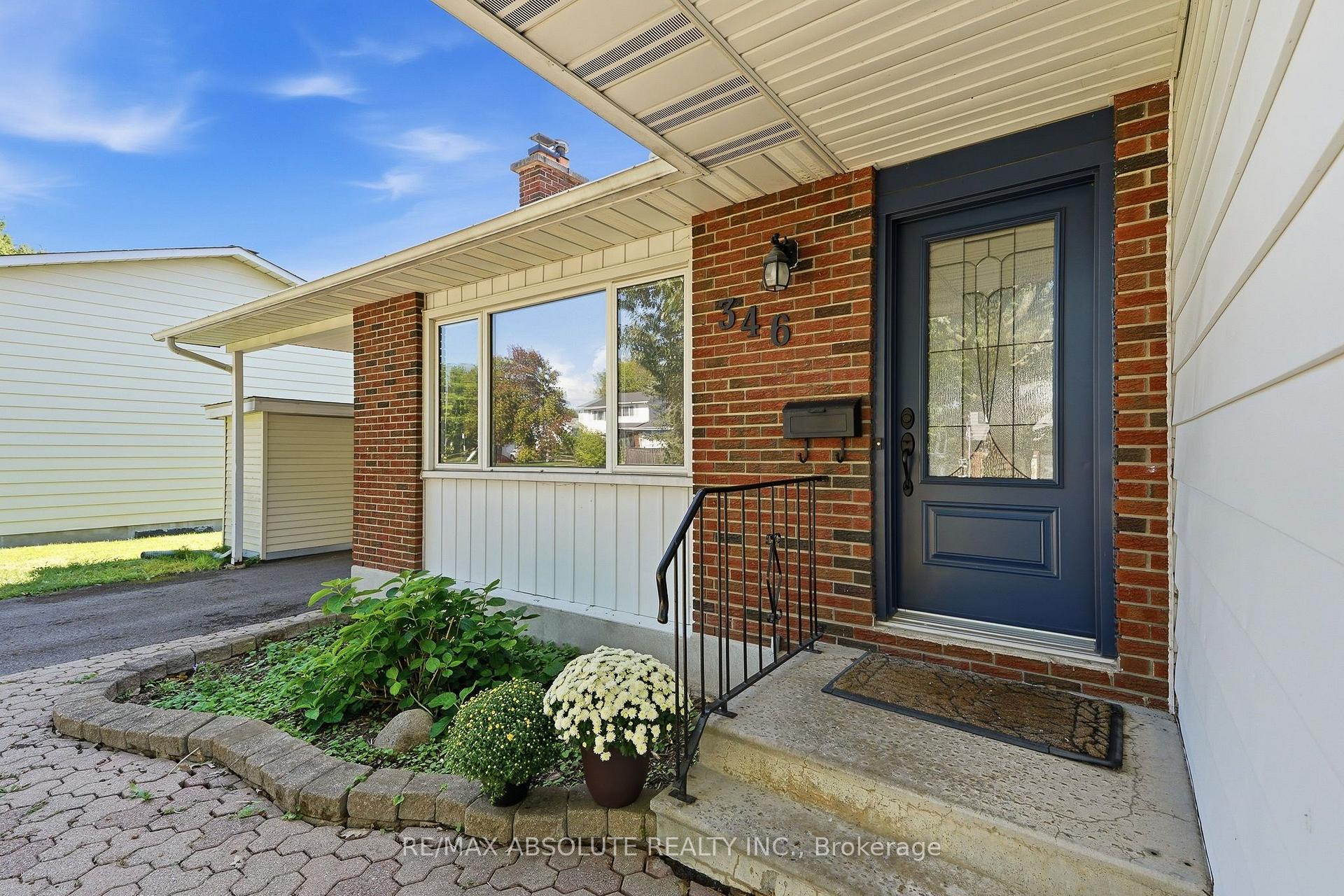 Photo 3 of 346 Galloway Drive, Ottawa, Bilberry Creek/Queenswood Heights — HOMEH