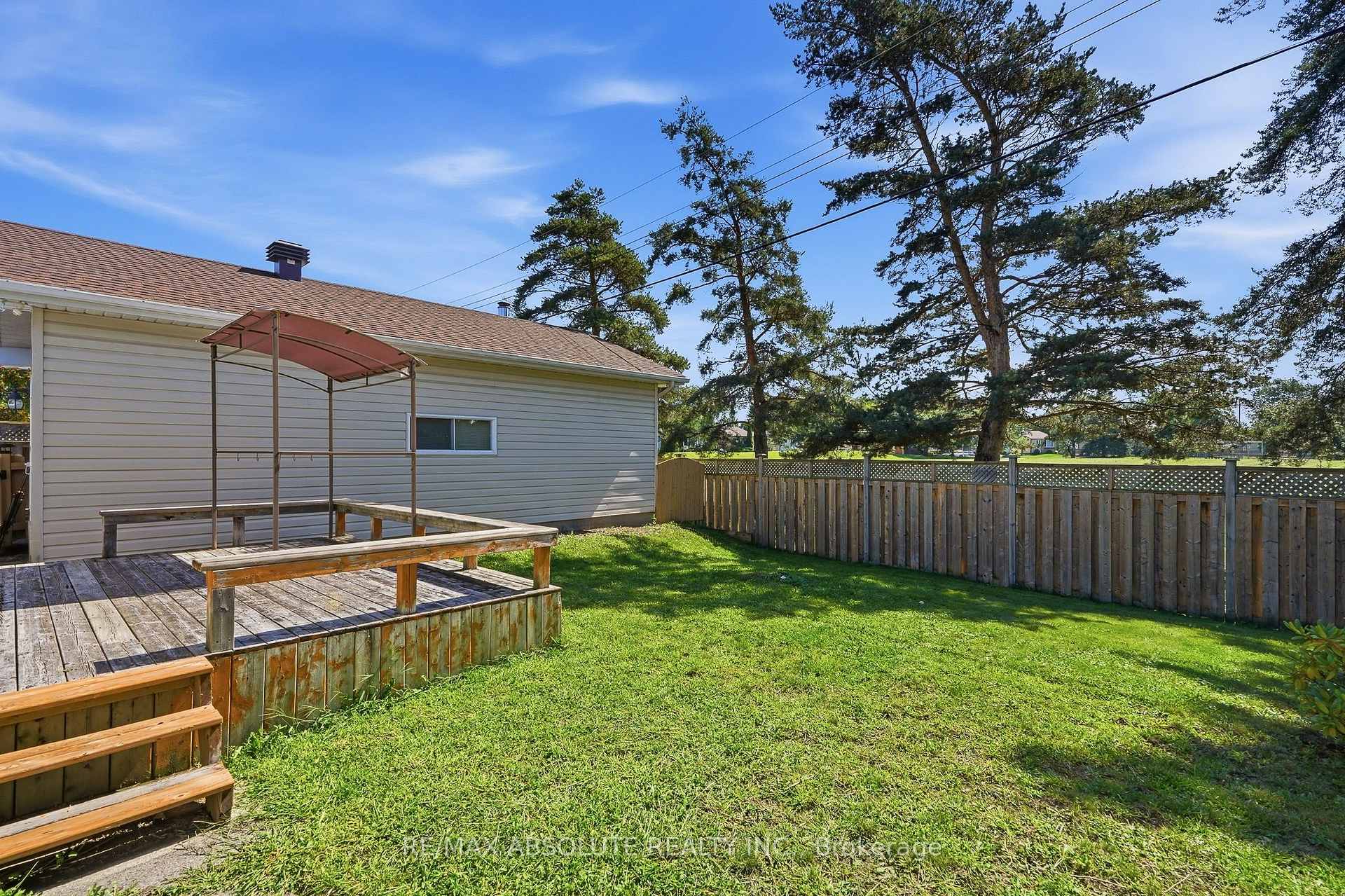 Photo 32 of 346 Galloway Drive, Ottawa, Bilberry Creek/Queenswood Heights — HOMEH
