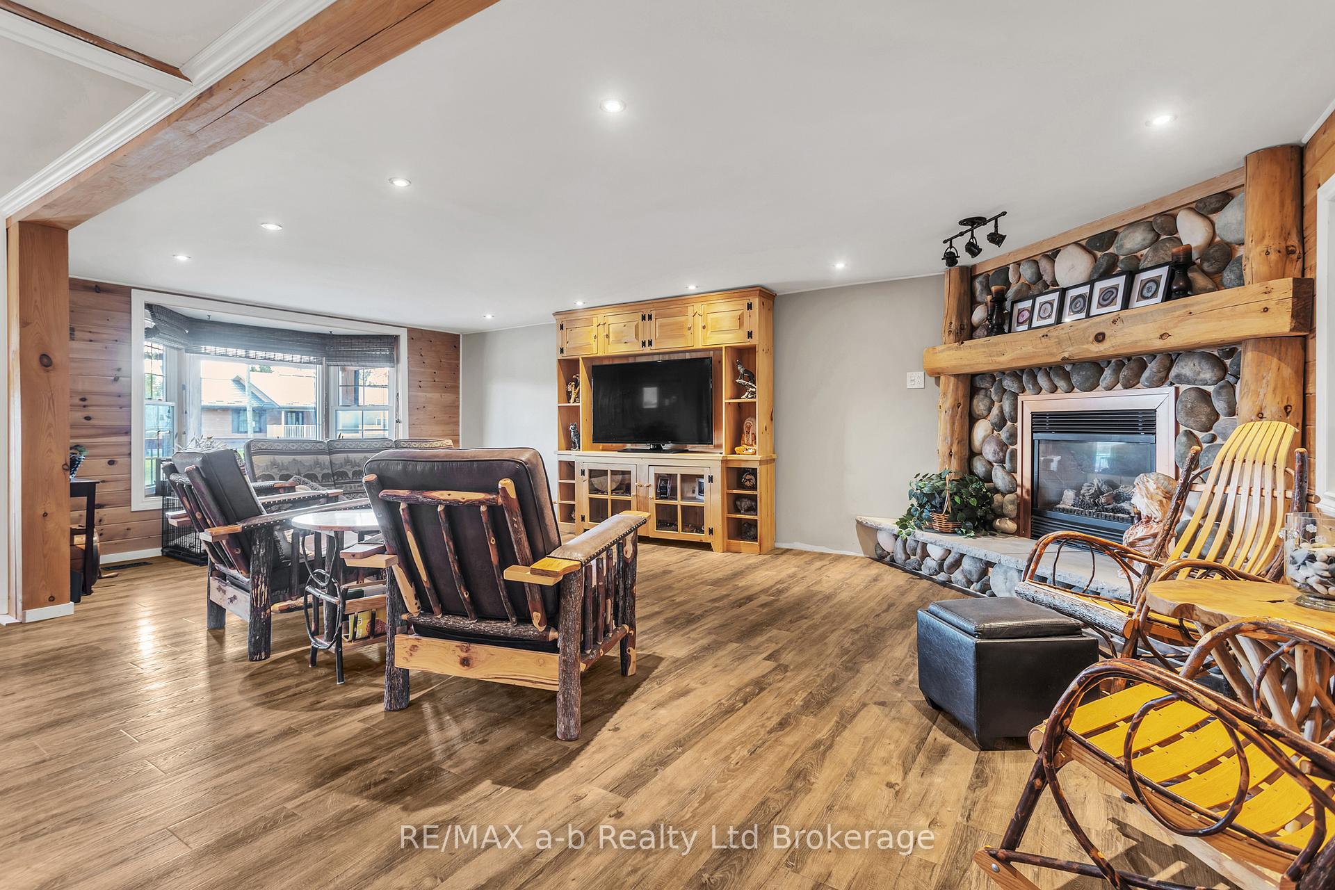 Photo 14 of 18 Queen Street E, South-West Oxford, Beachville — HOMEH