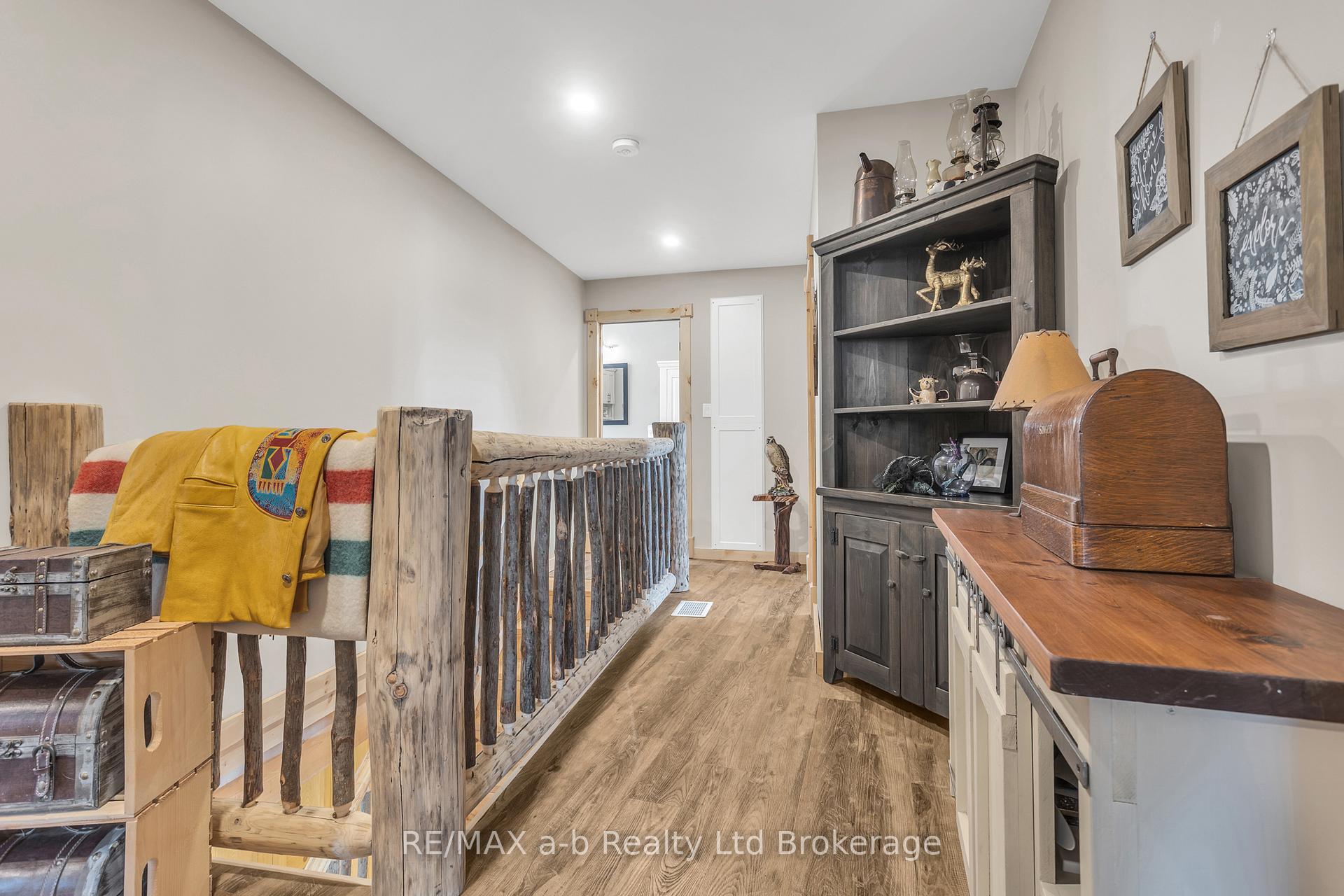 Photo 21 of 18 Queen Street E, South-West Oxford, Beachville — HOMEH
