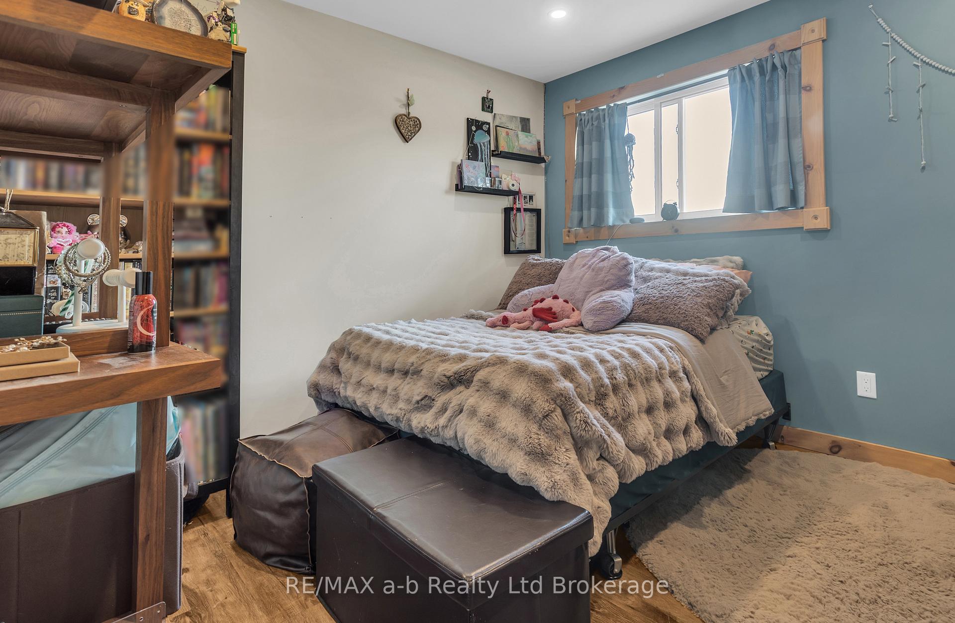 Photo 26 of 18 Queen Street E, South-West Oxford, Beachville — HOMEH