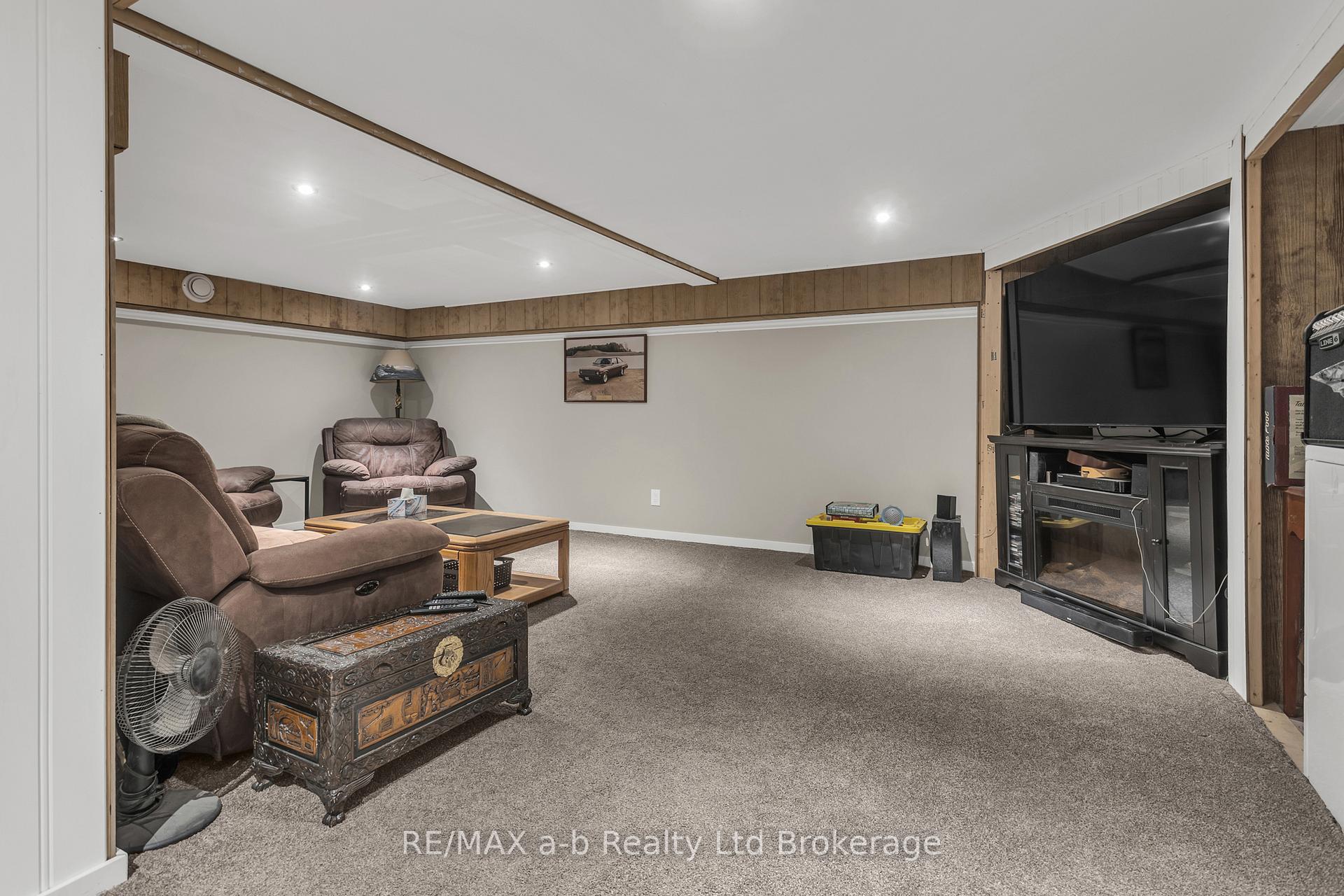 Photo 27 of 18 Queen Street E, South-West Oxford, Beachville — HOMEH