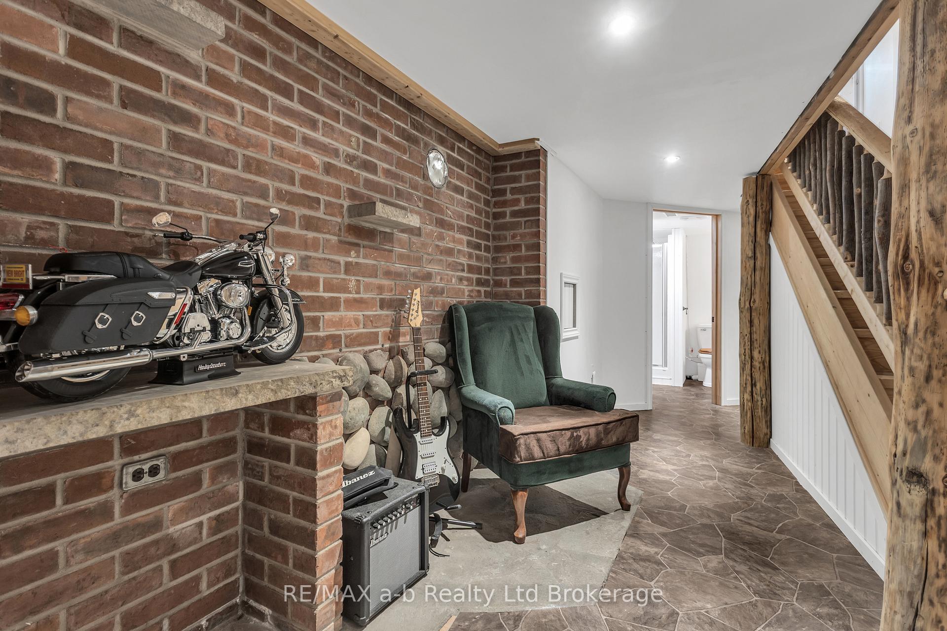 Photo 29 of 18 Queen Street E, South-West Oxford, Beachville — HOMEH