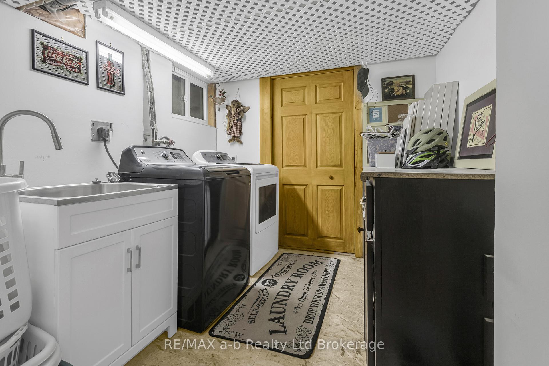 Photo 30 of 18 Queen Street E, South-West Oxford, Beachville — HOMEH
