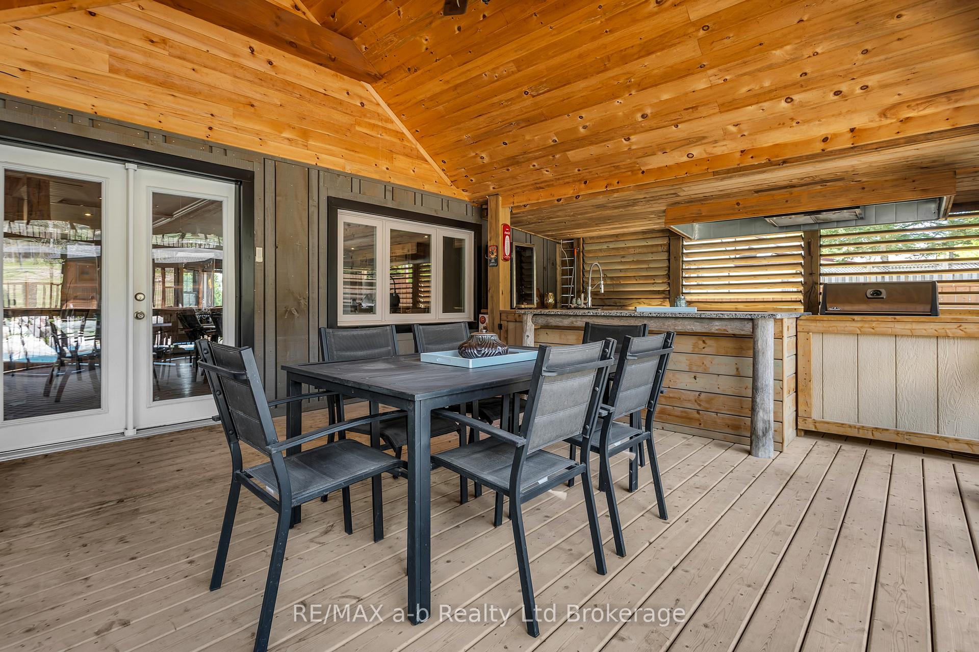 Photo 35 of 18 Queen Street E, South-West Oxford, Beachville — HOMEH