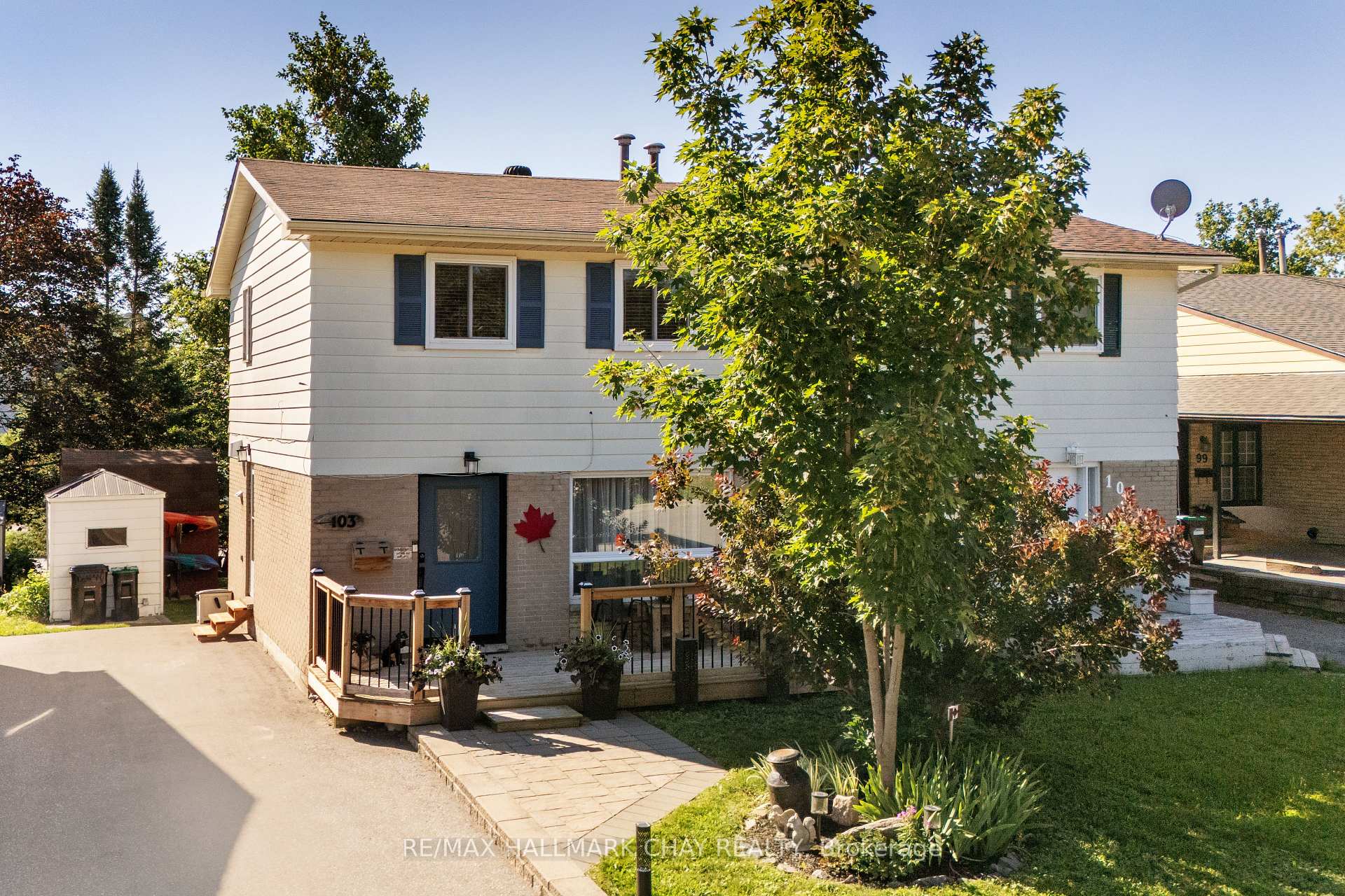 Front of 103 Daphne Crescent