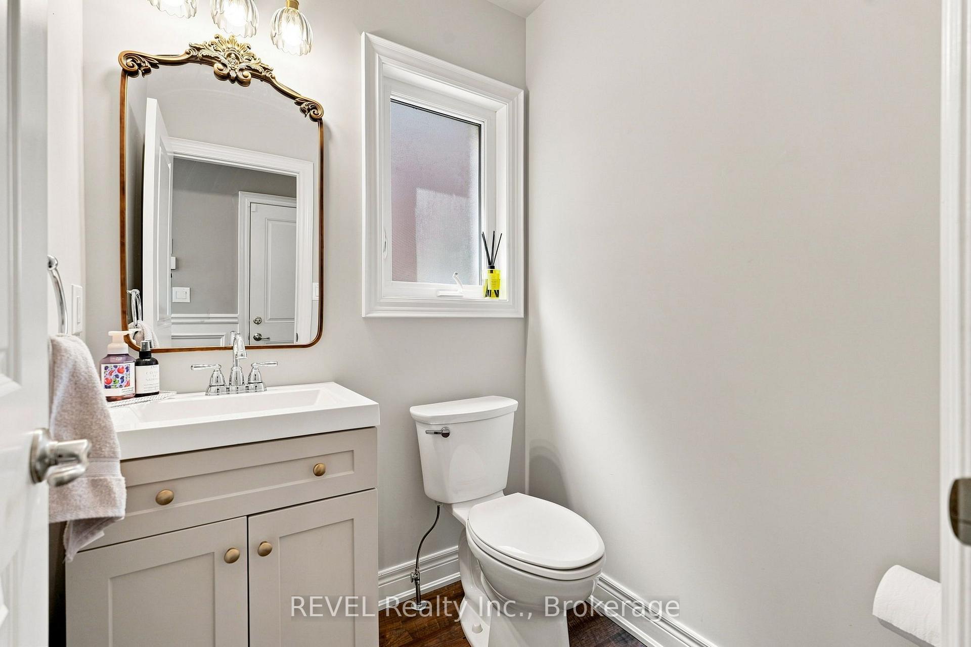 Photo 6 of 136 Acacia Road, Pelham, Fonthill — HOMEH