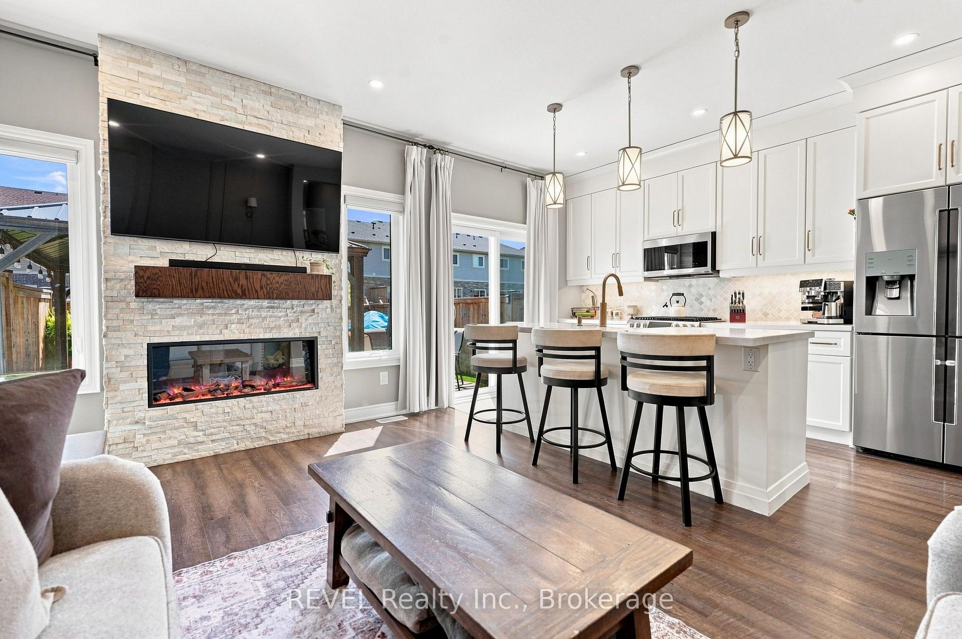 Photo 14 of 136 Acacia Road, Pelham, Fonthill — HOMEH