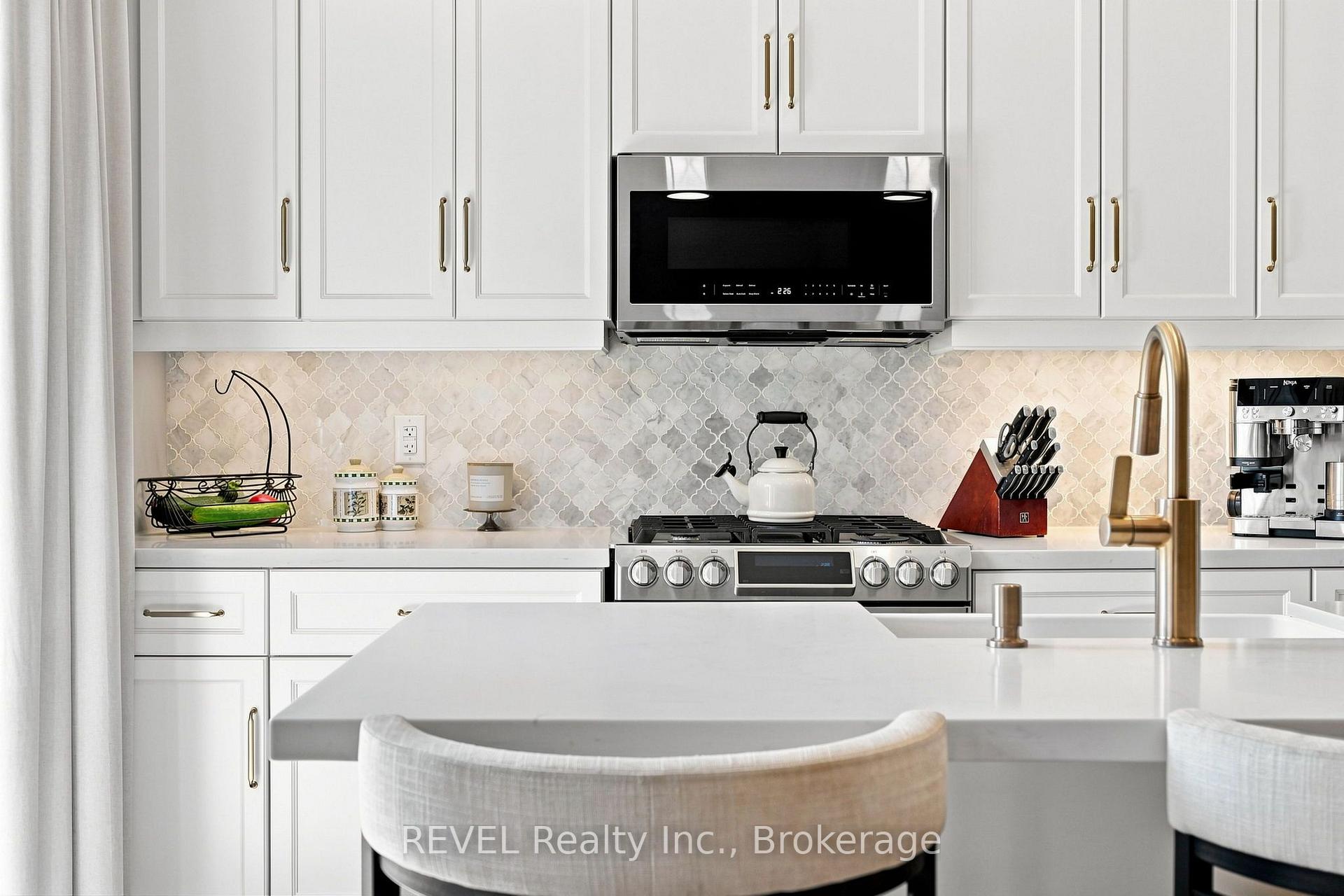 Photo 15 of 136 Acacia Road, Pelham, Fonthill — HOMEH