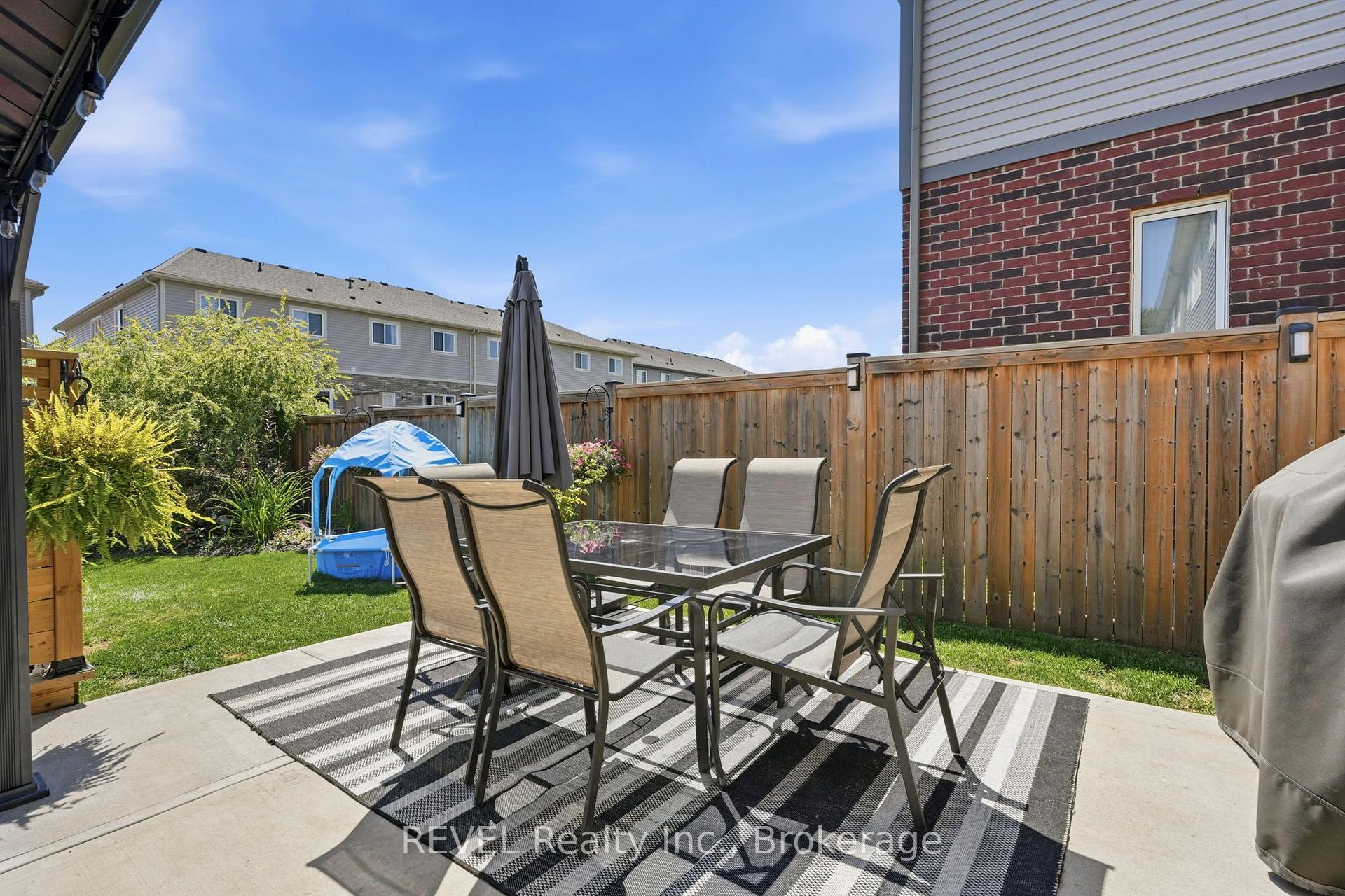 Photo 29 of 136 Acacia Road, Pelham, Fonthill — HOMEH