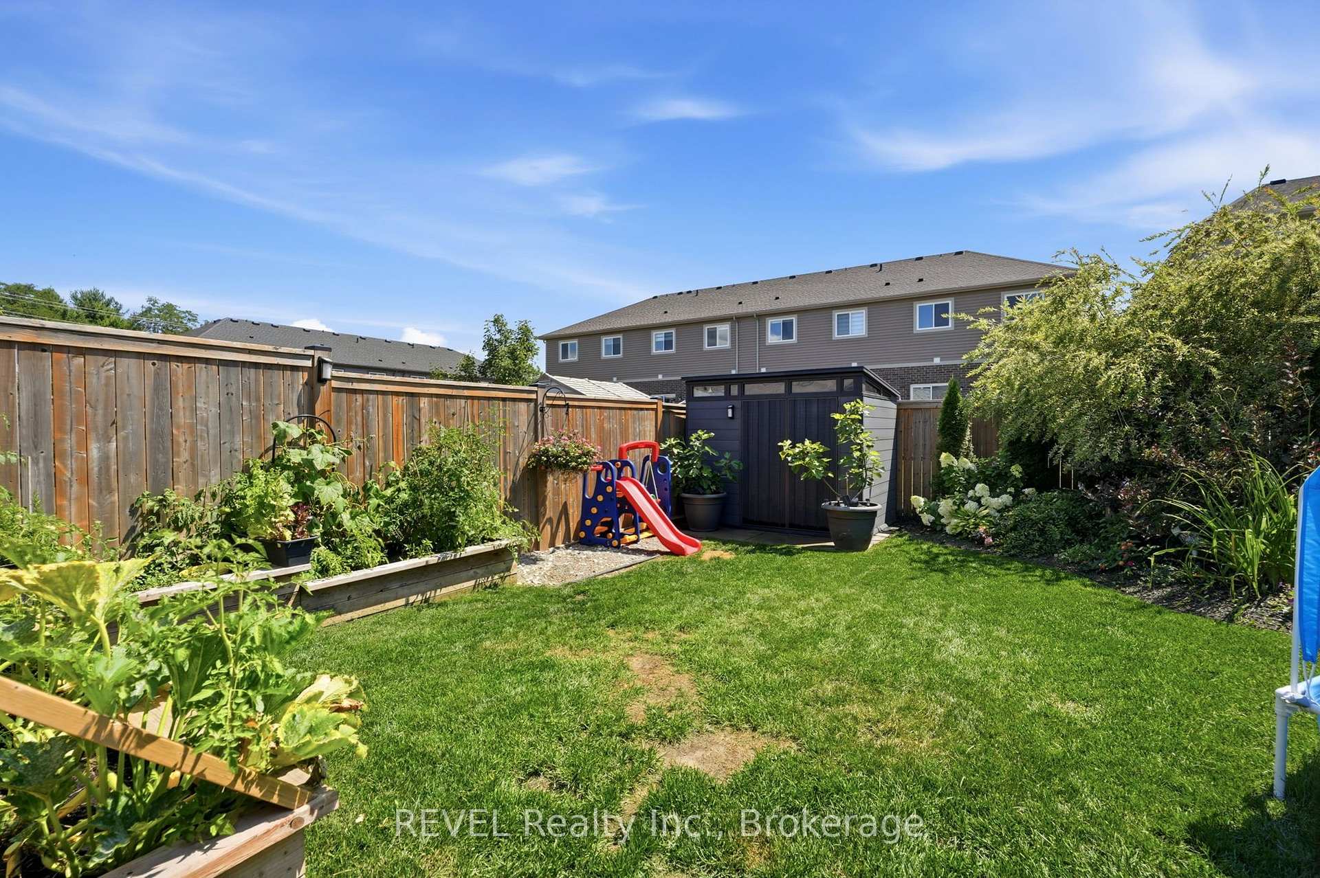 Photo 30 of 136 Acacia Road, Pelham, Fonthill — HOMEH
