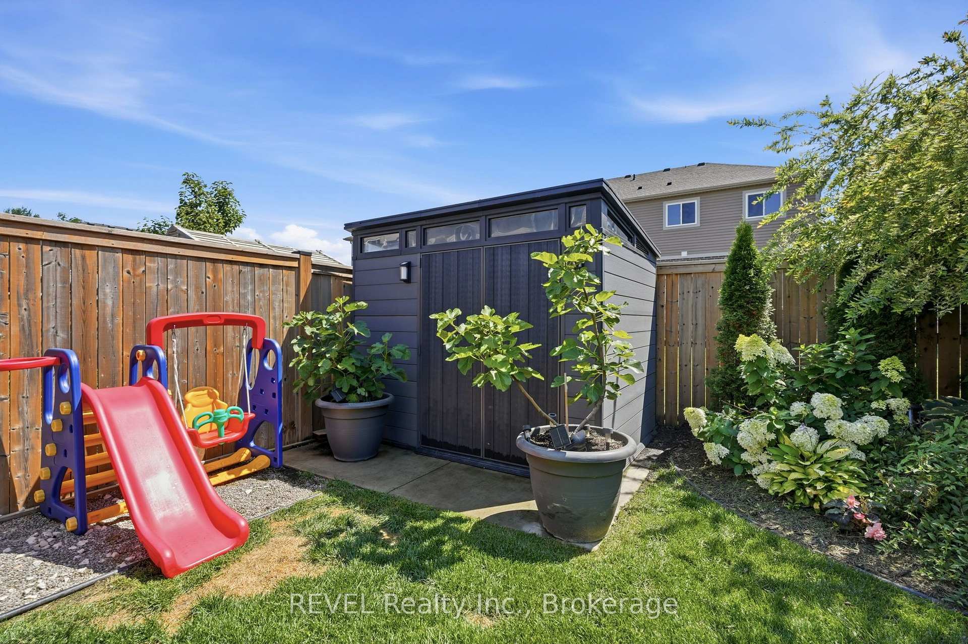 Photo 31 of 136 Acacia Road, Pelham, Fonthill — HOMEH