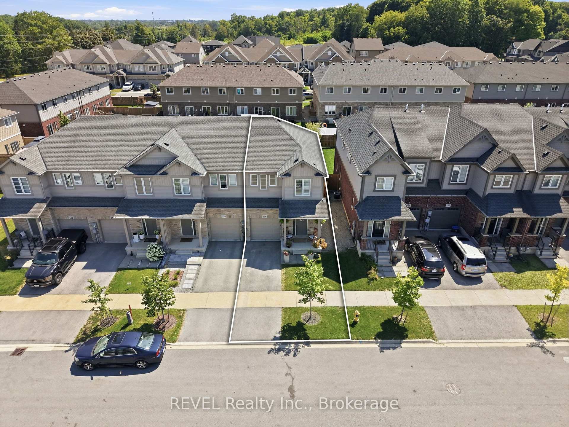 Photo 33 of 136 Acacia Road, Pelham, Fonthill — HOMEH