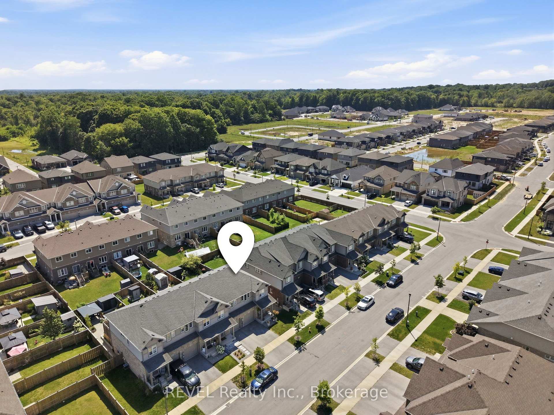 Photo 36 of 136 Acacia Road, Pelham, Fonthill — HOMEH
