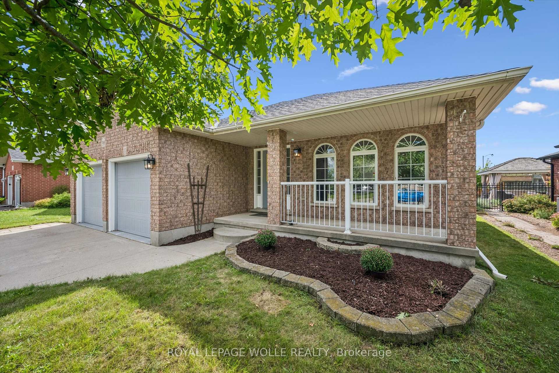 Photo 2 of 99 Westcliff Way, Cambridge, Westview — HOMEH