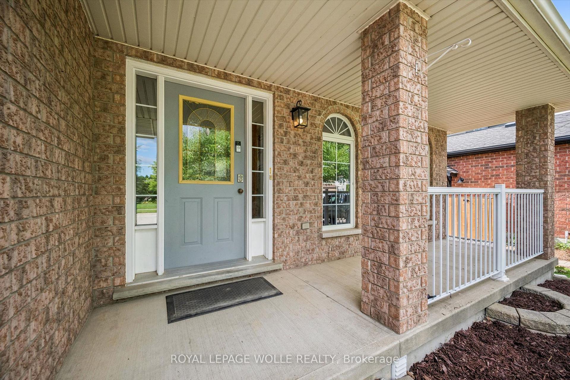 Photo 3 of 99 Westcliff Way, Cambridge, Westview — HOMEH