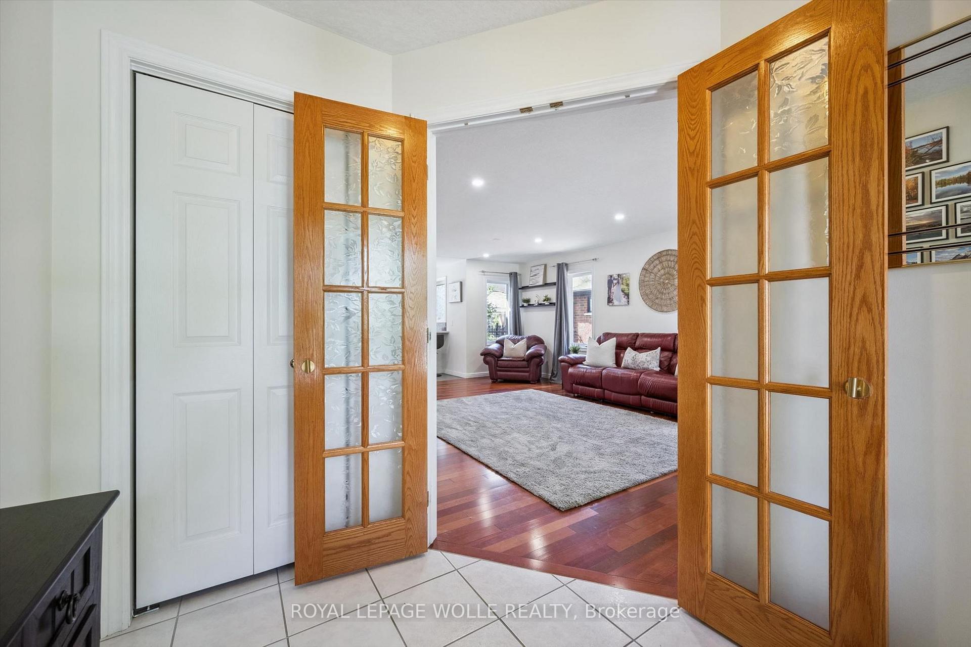 Photo 5 of 99 Westcliff Way, Cambridge, Westview — HOMEH