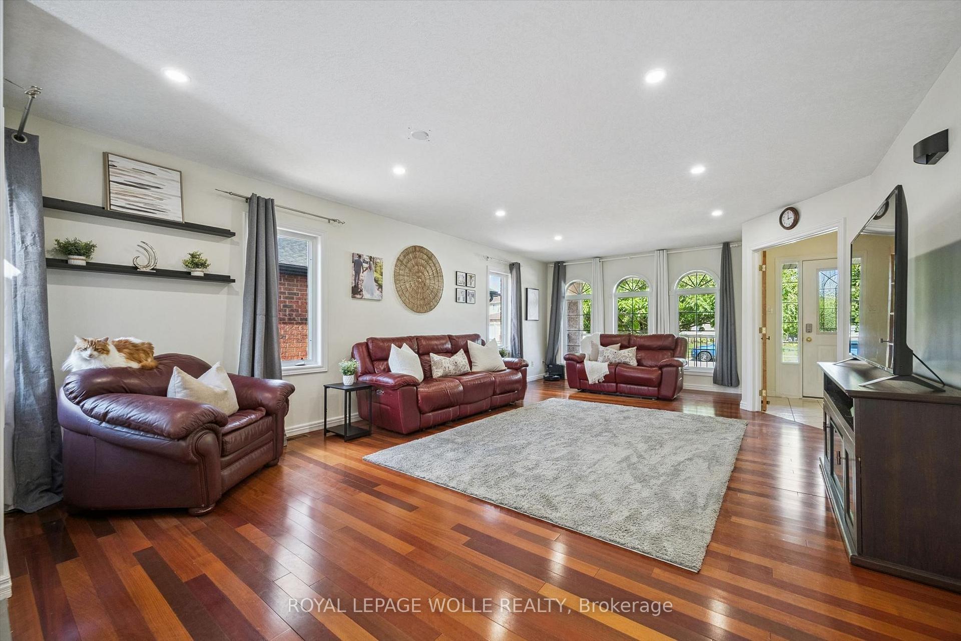 Photo 7 of 99 Westcliff Way, Cambridge, Westview — HOMEH