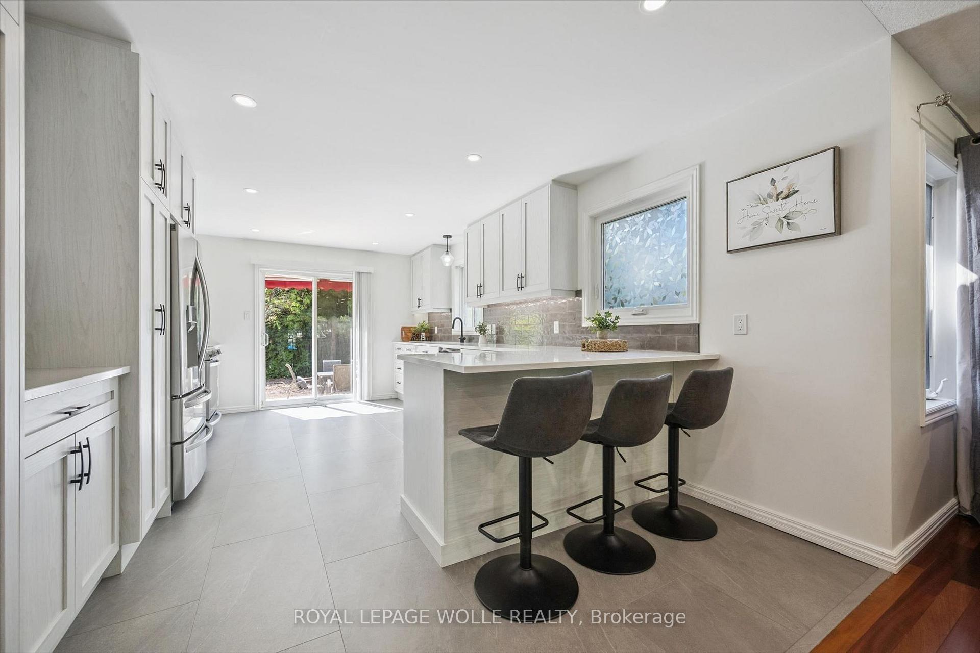 Photo 8 of 99 Westcliff Way, Cambridge, Westview — HOMEH