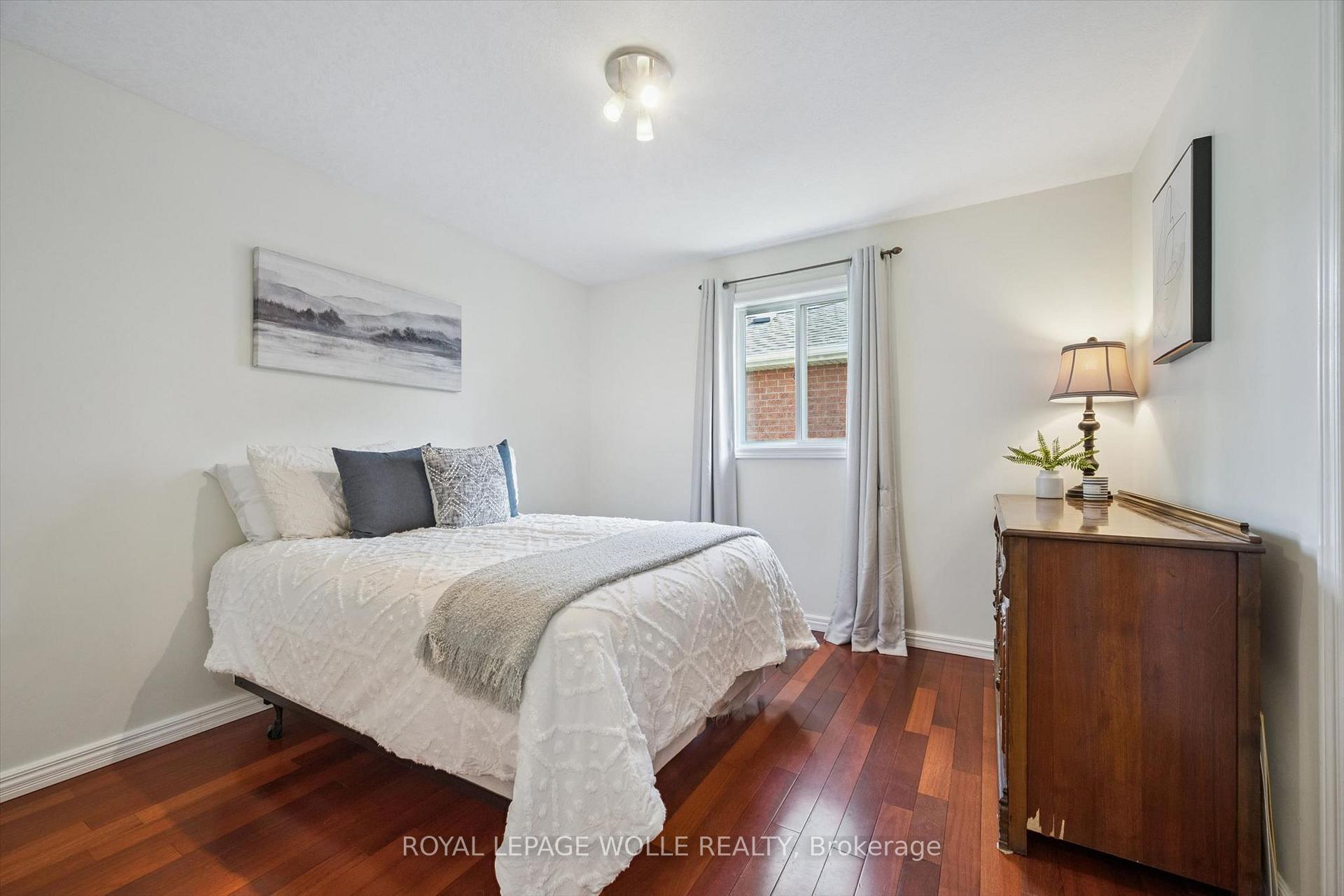 Photo 18 of 99 Westcliff Way, Cambridge, Westview — HOMEH