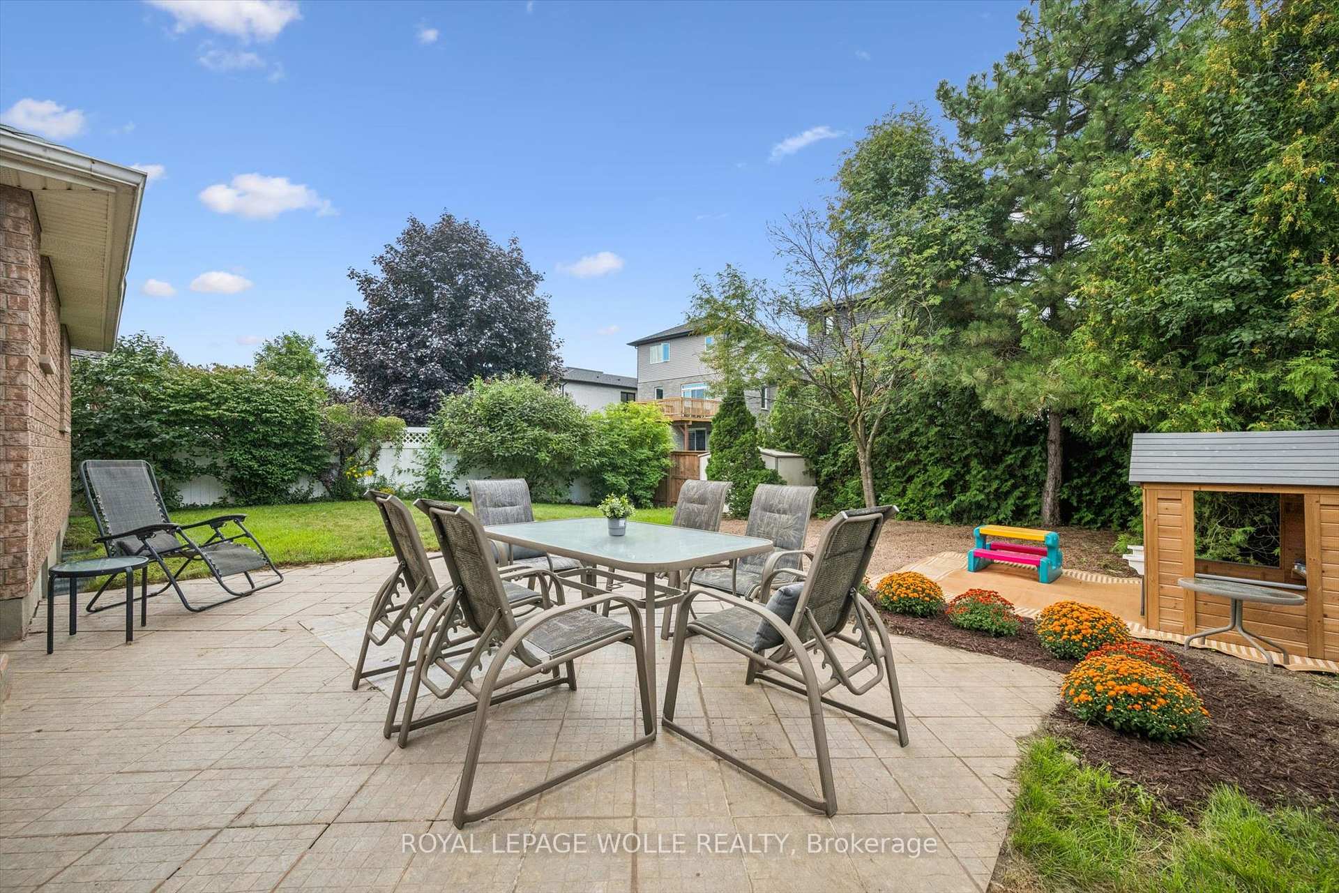 Photo 30 of 99 Westcliff Way, Cambridge, Westview — HOMEH